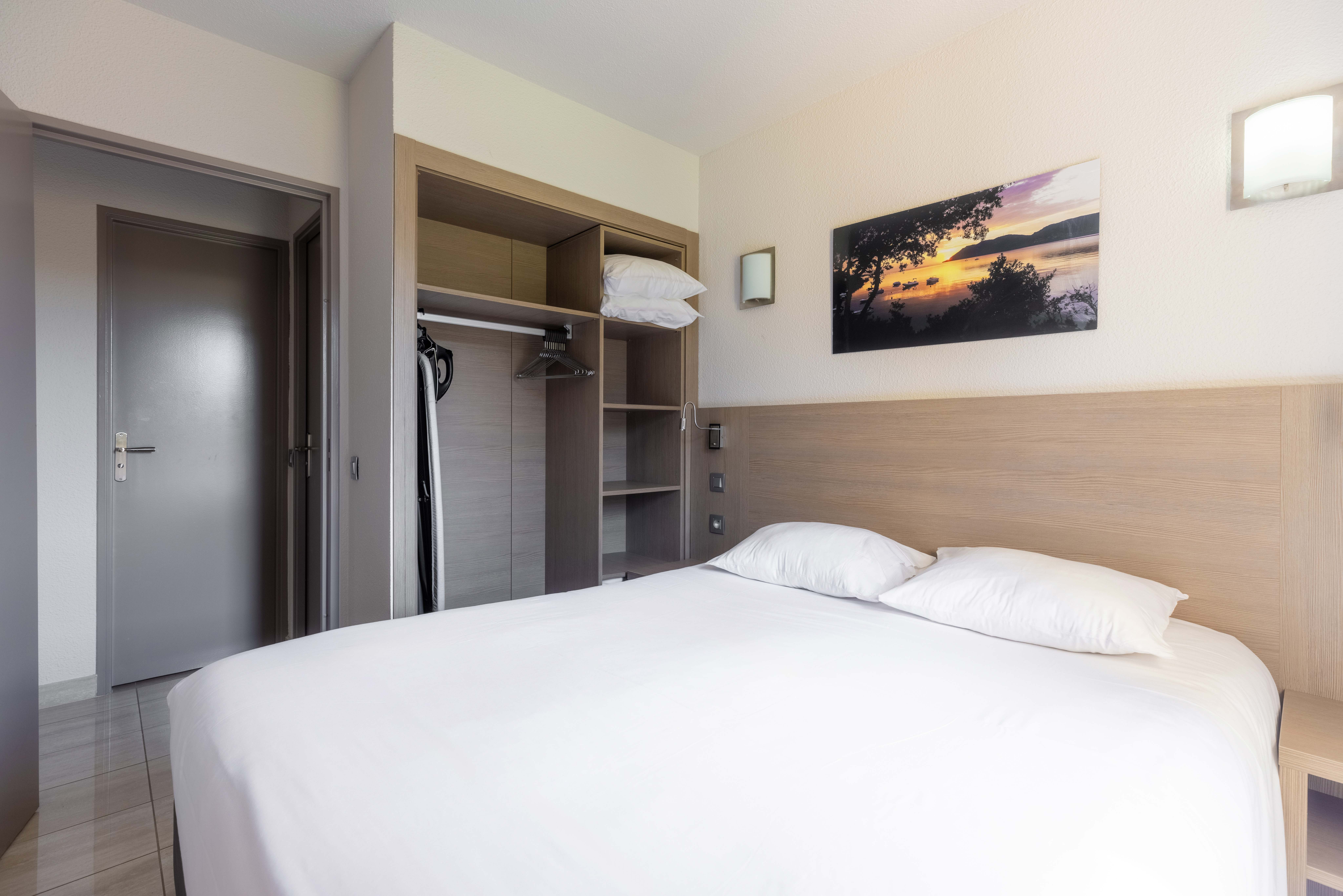 Apartment Capacity 6