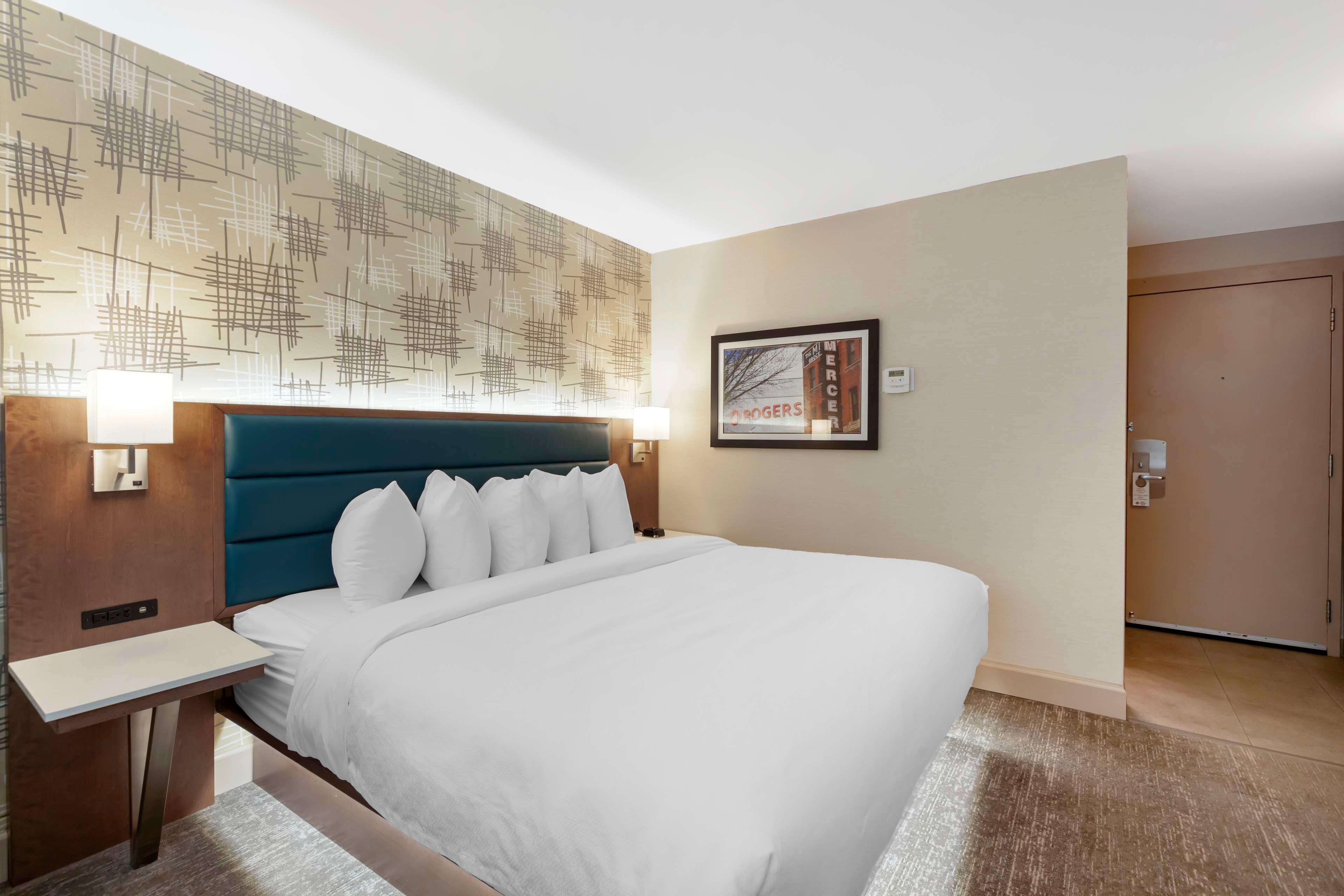 Double King Bed Non Smoking