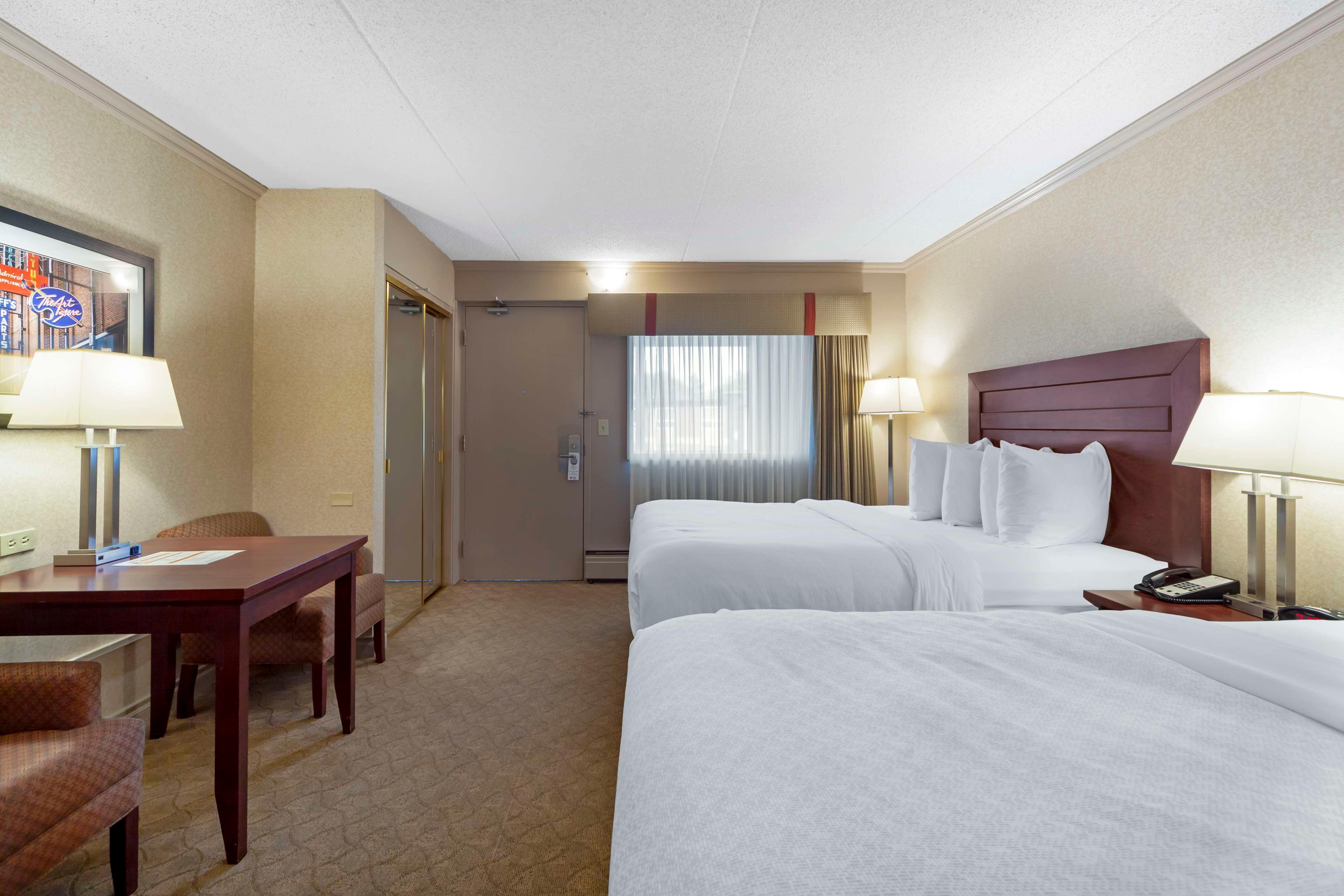 Suite Two Queen Beds