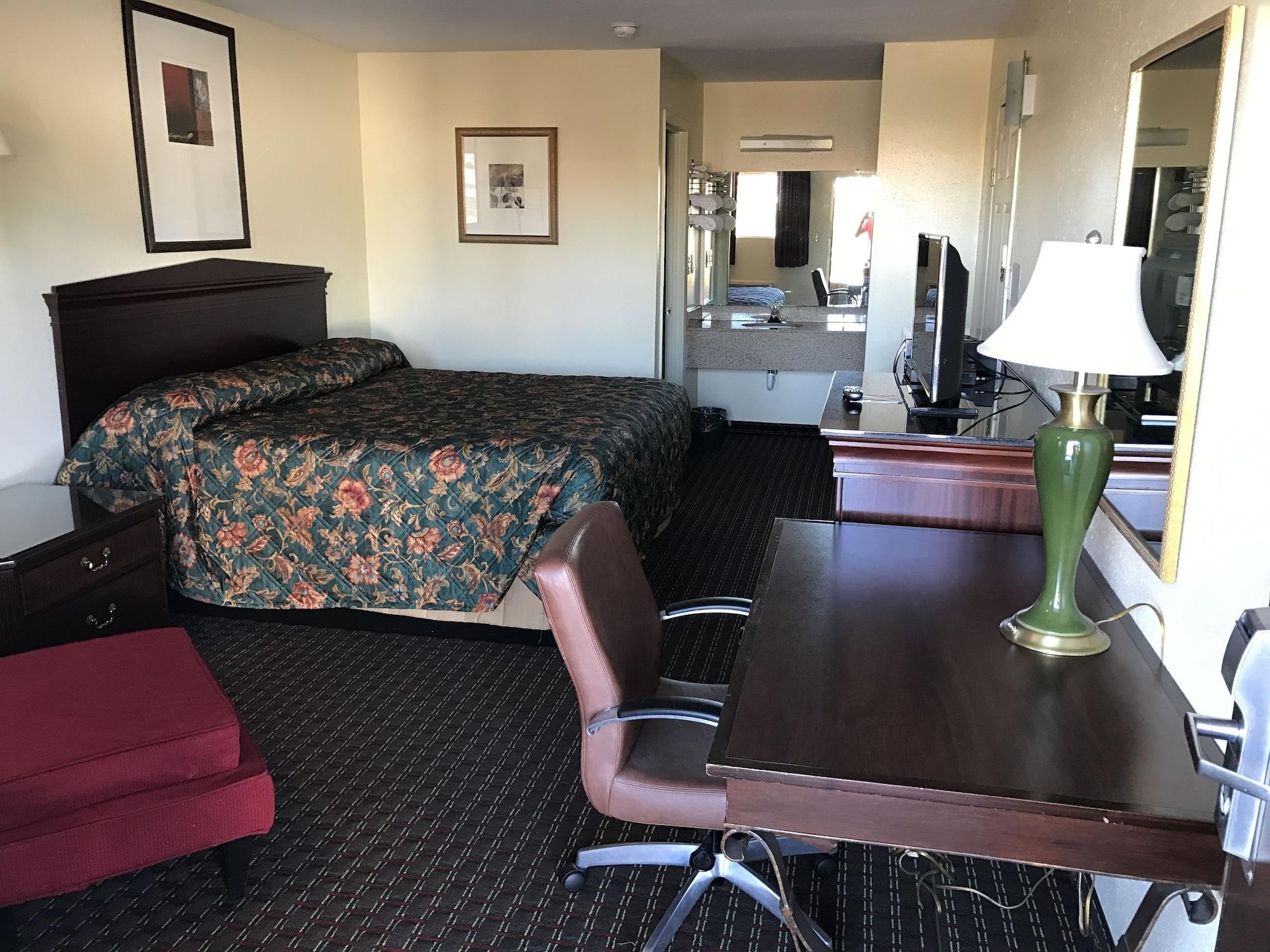 Double King Bed Non Smoking