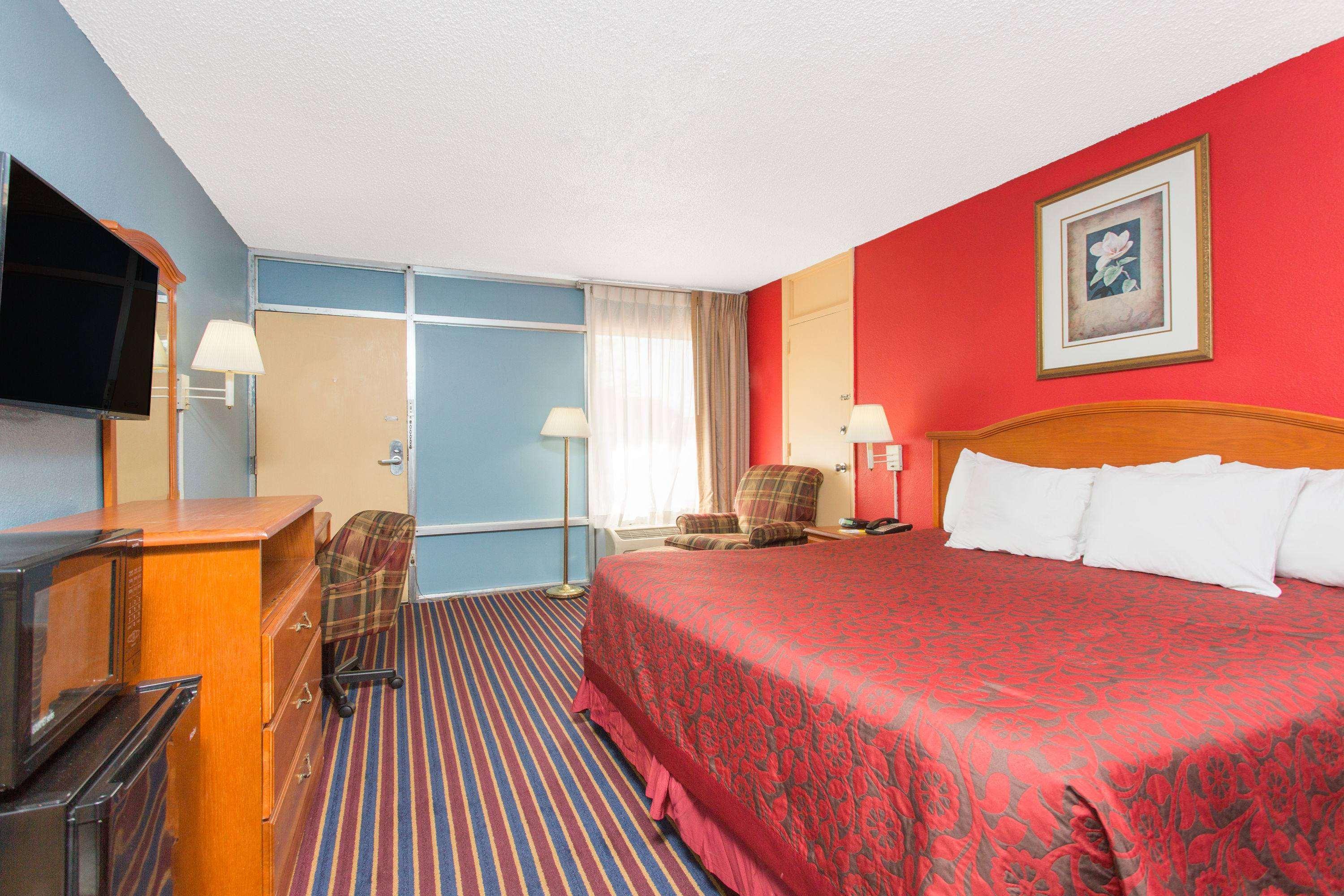 Double King Bed Non Smoking