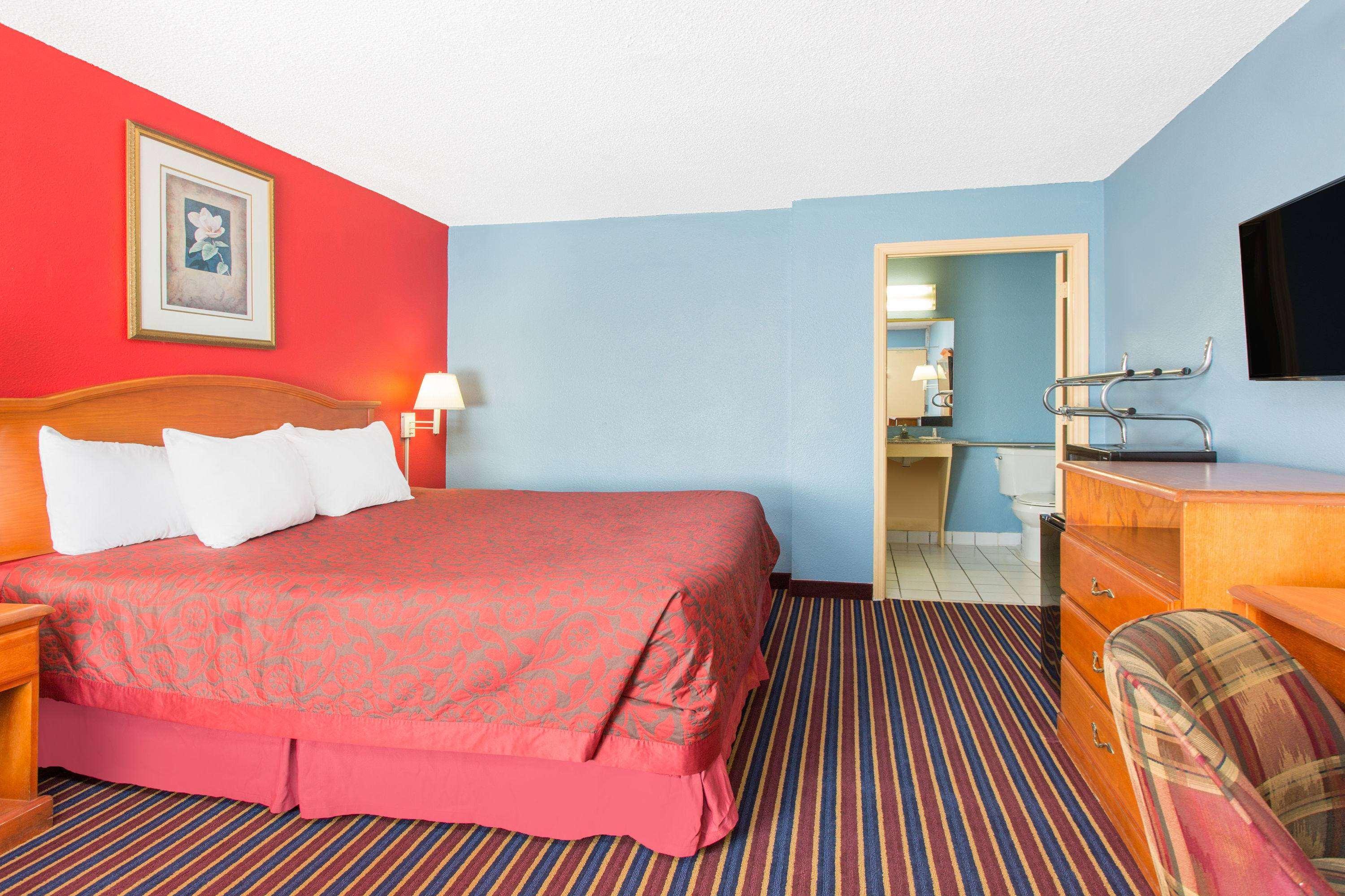 Double King Bed Non Smoking