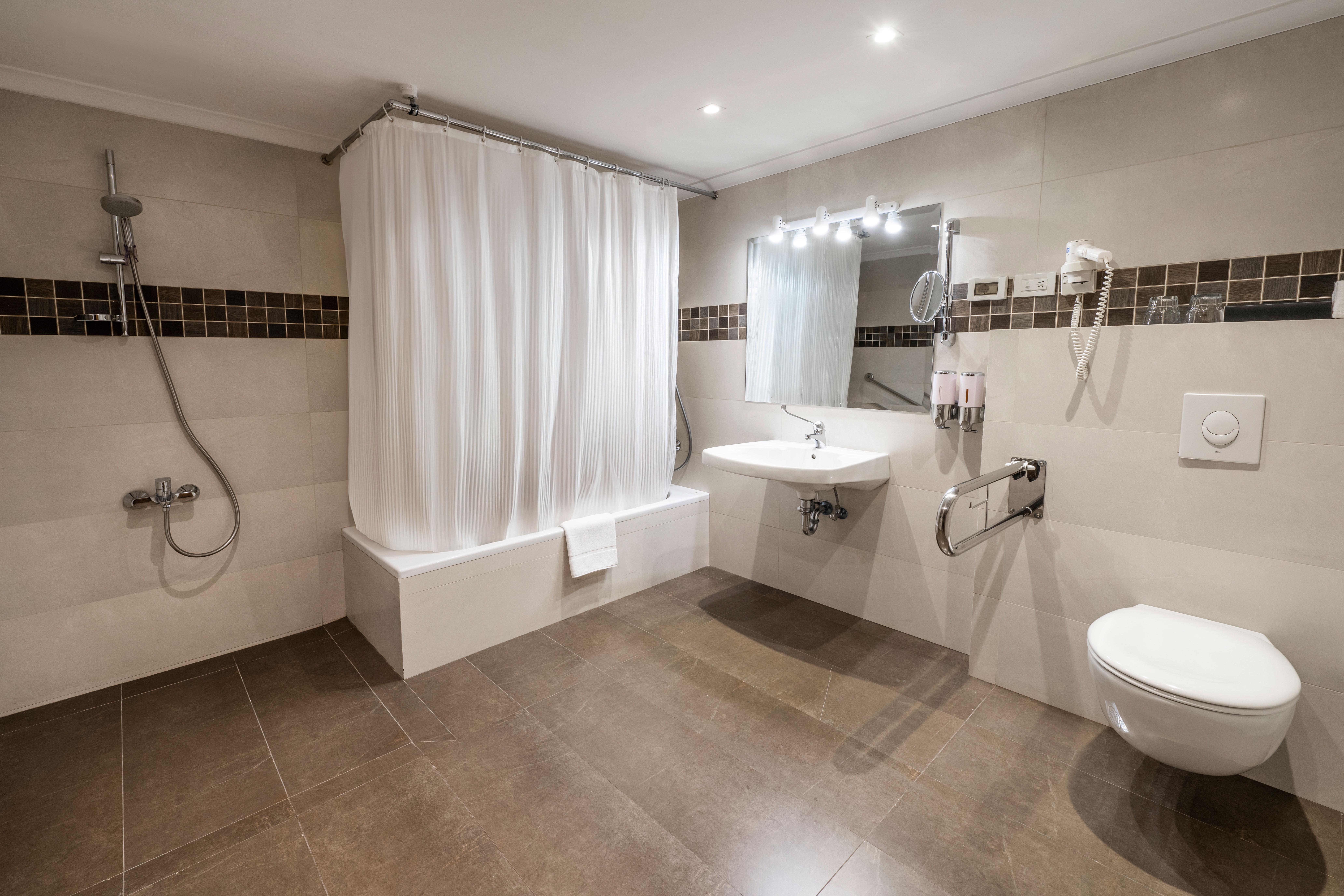 Double Accessible King Size Bed