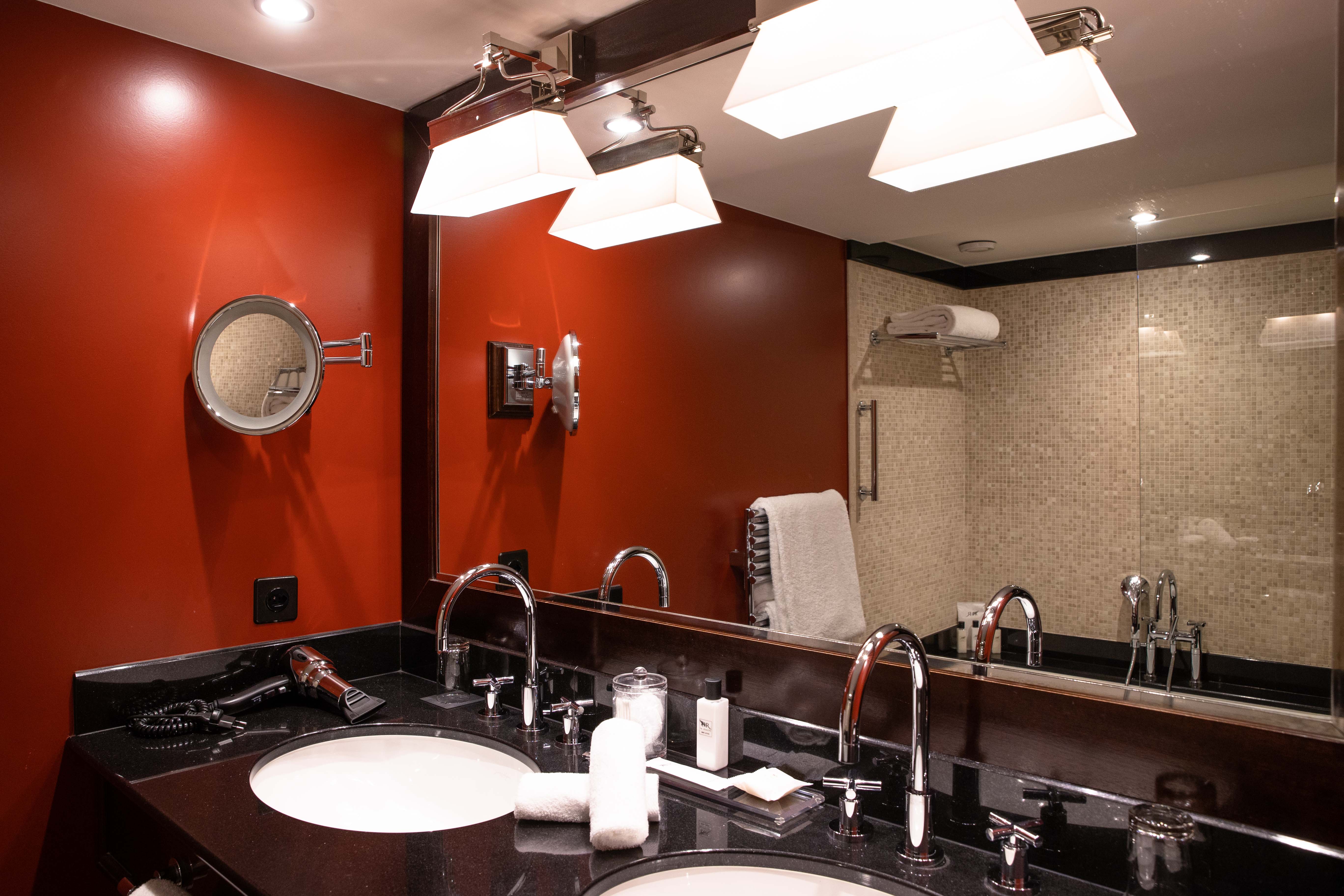 Double Superior King Bed