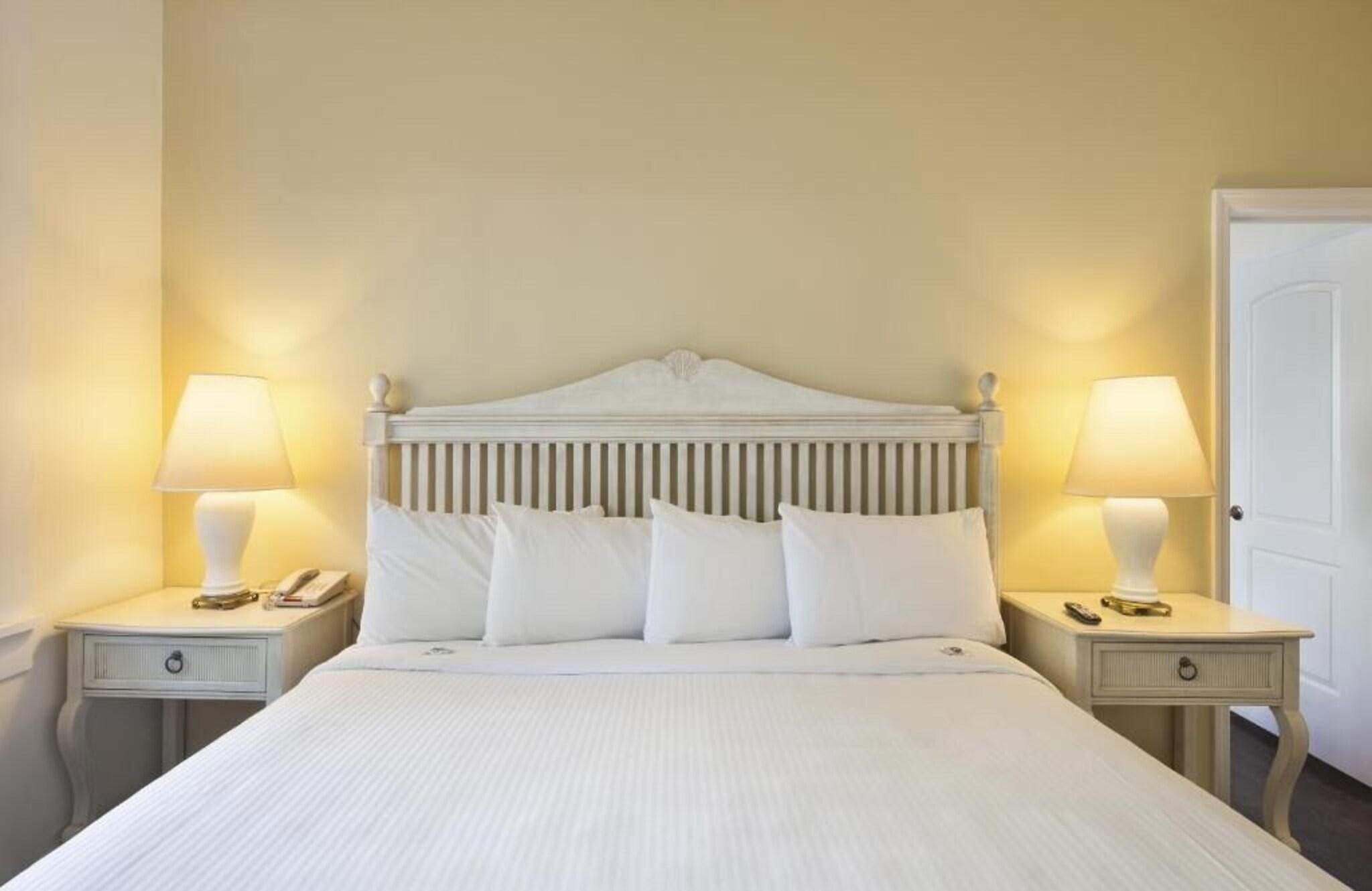 Double Deluxe King Bed