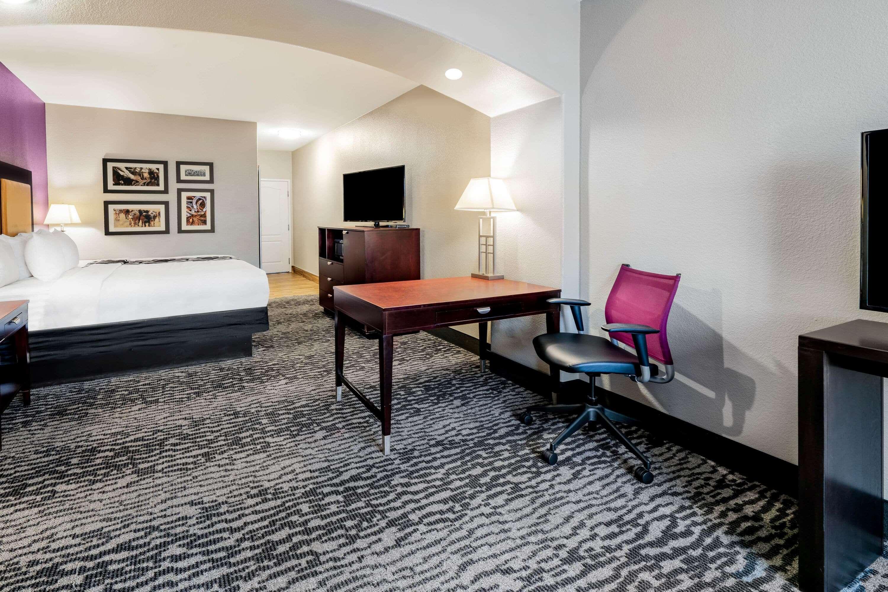 Double Deluxe King Bed