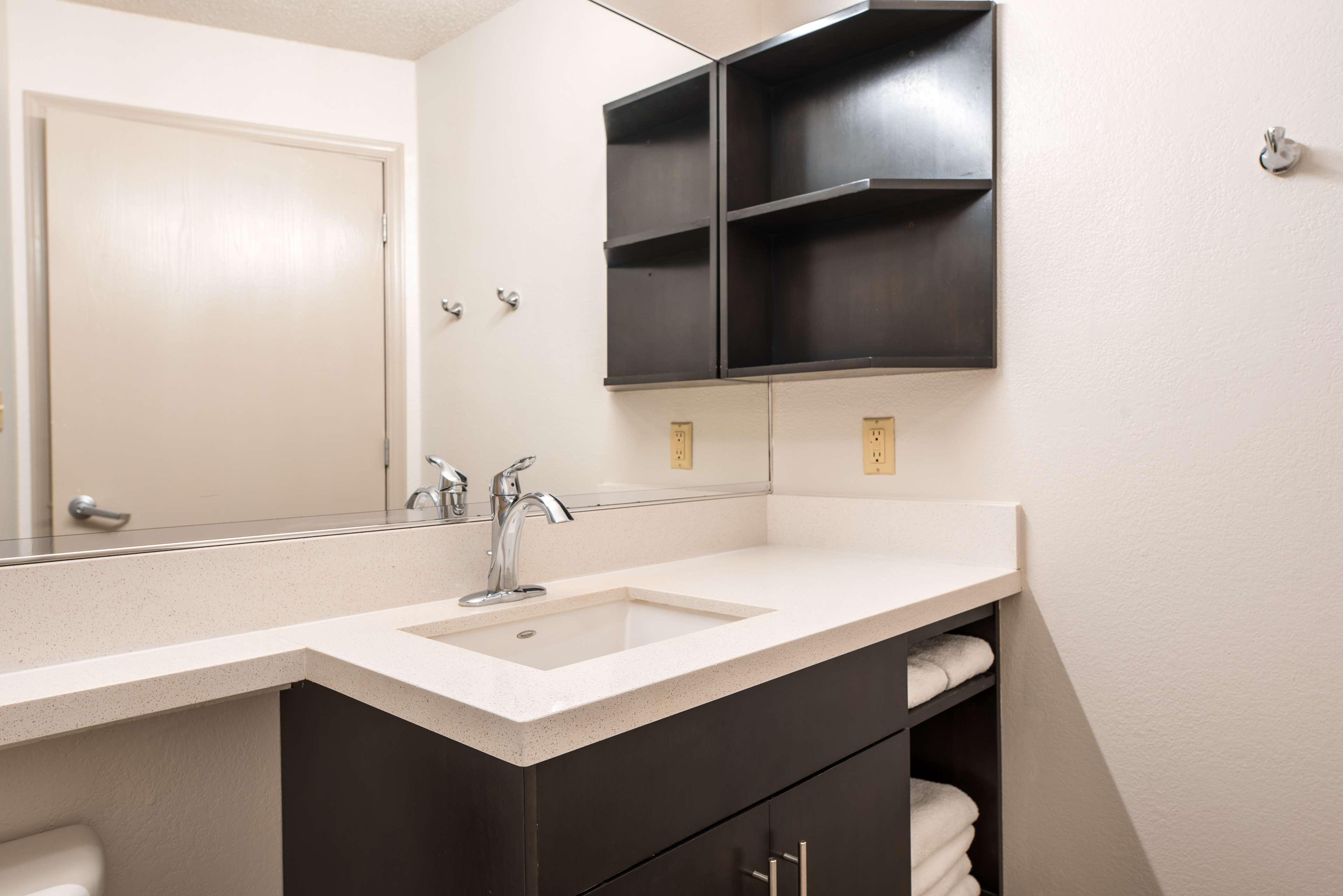 Suite Two Queen Beds One Bedroom