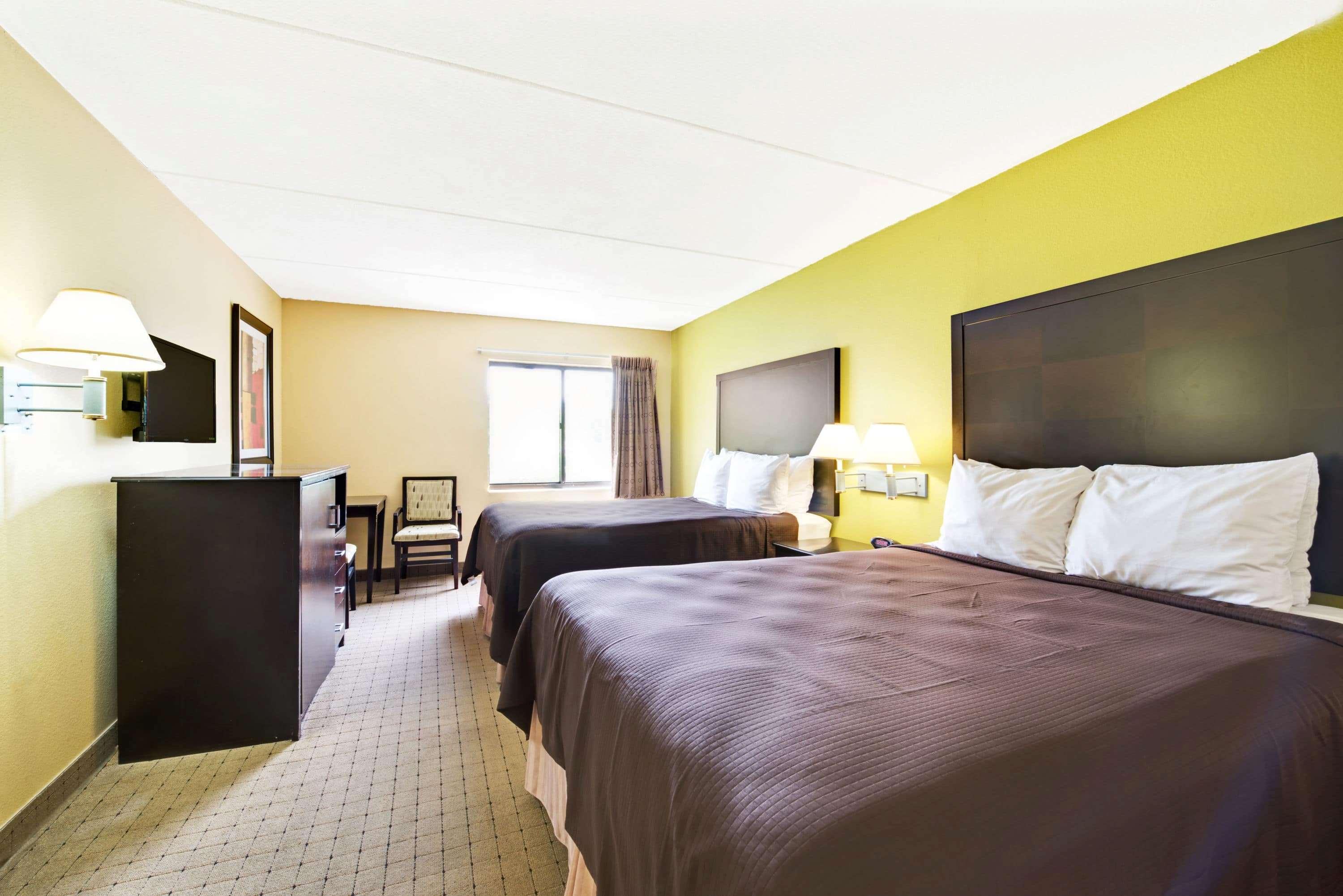 Quadruple Two Queen Beds