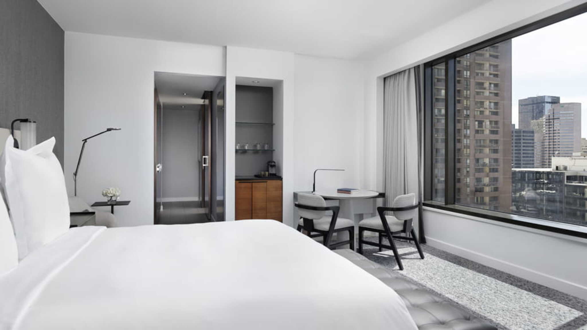 Studio Premier King Bed