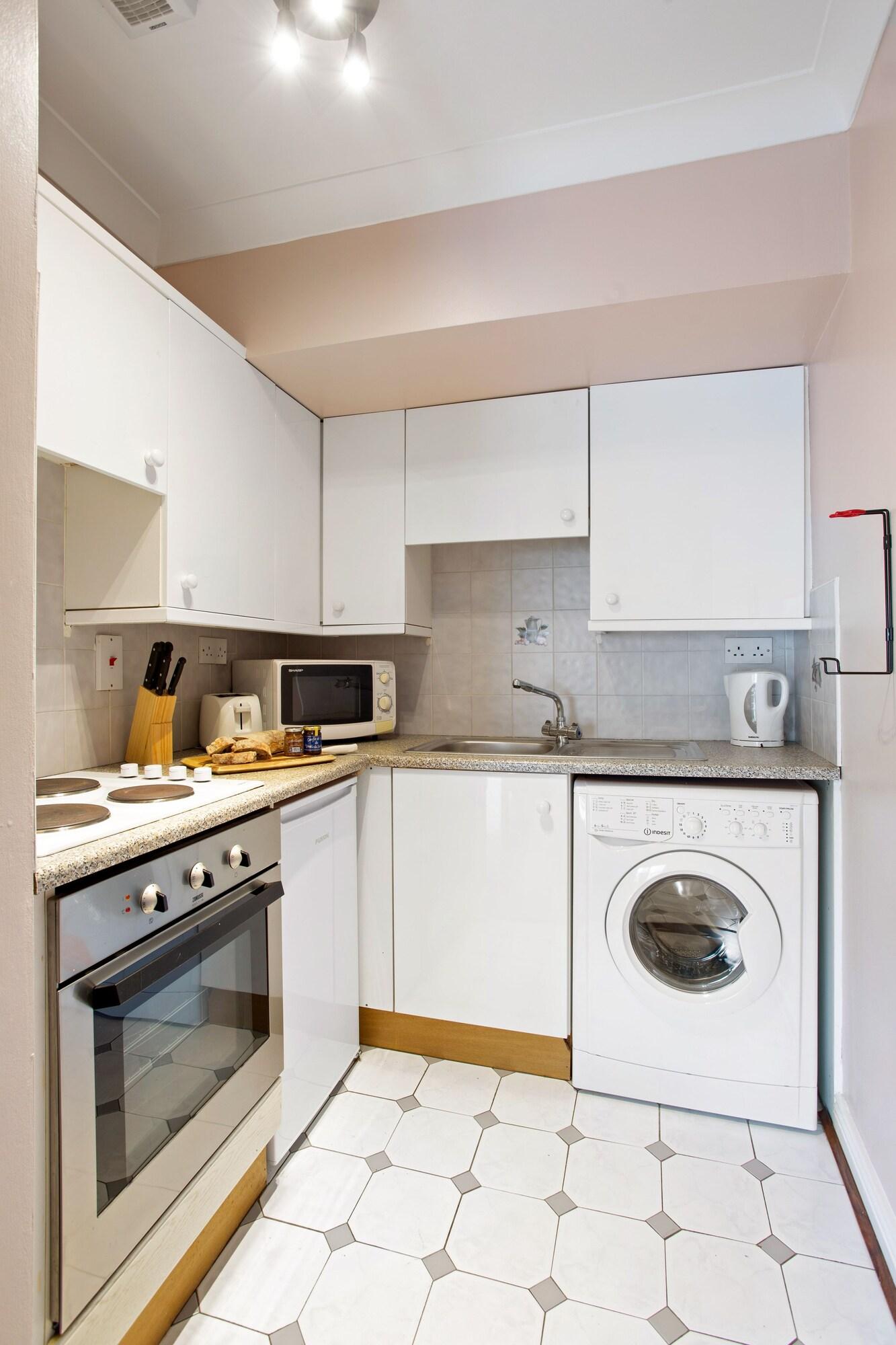 Apartment Capacity 3