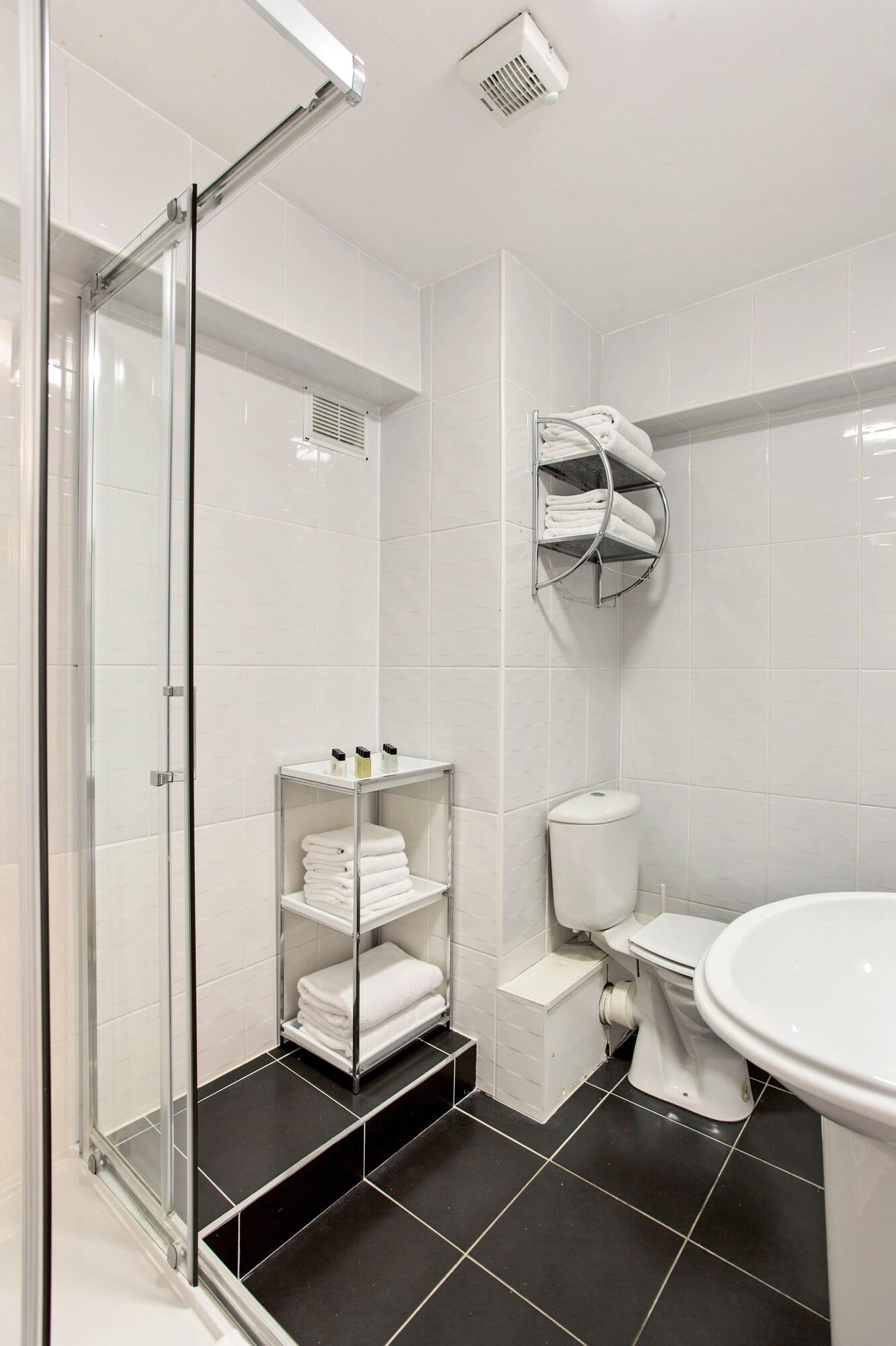 Apartment Capacity 6