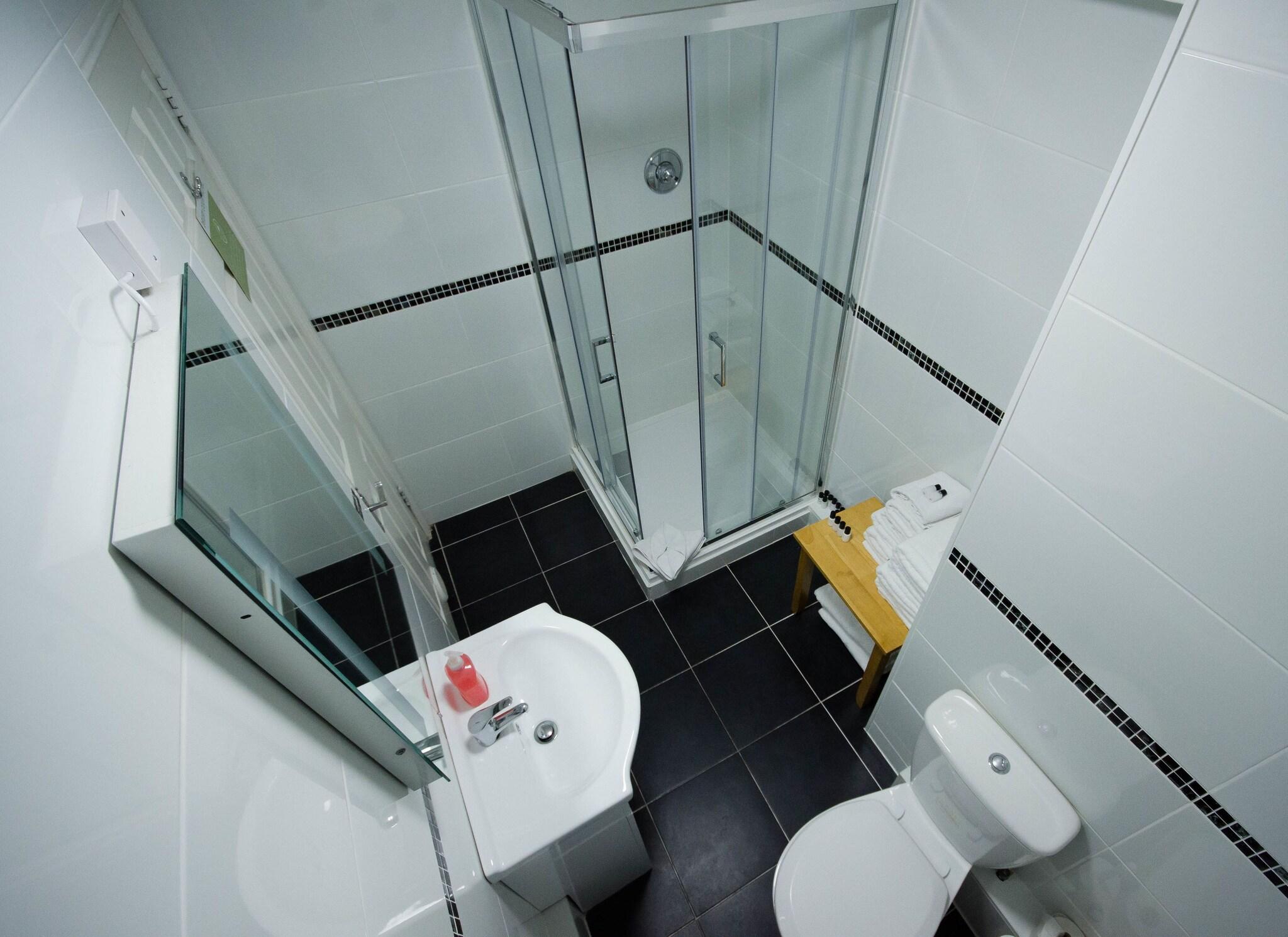 Apartment Capacity 6