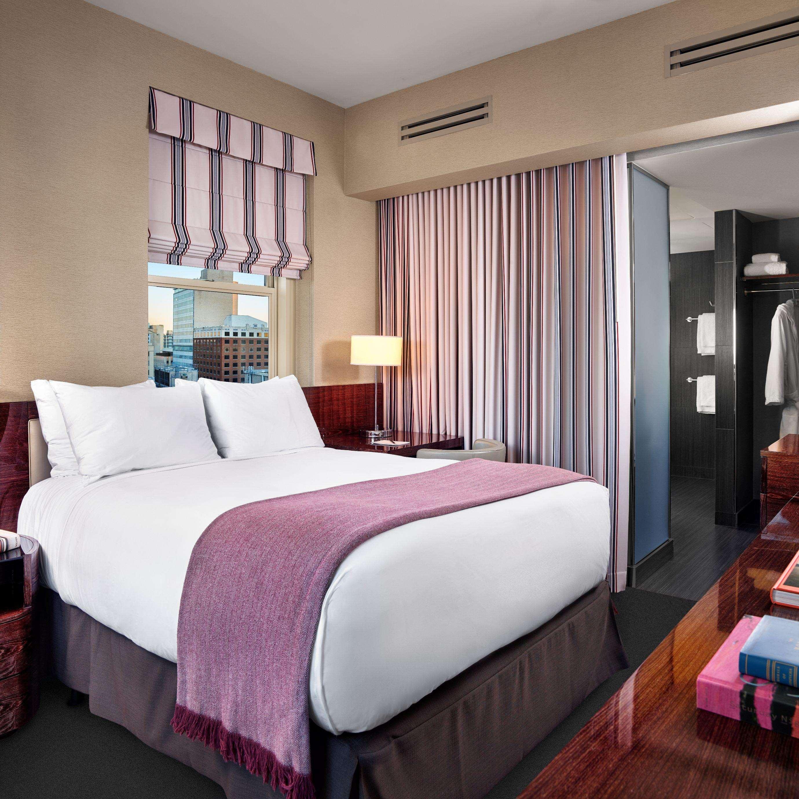 Double Deluxe Queen Bed