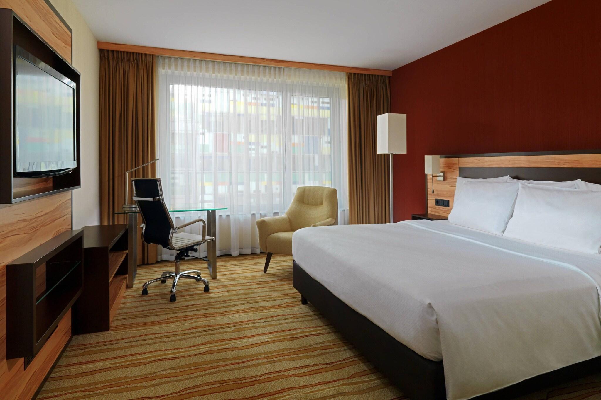 Double Queen Size Bed