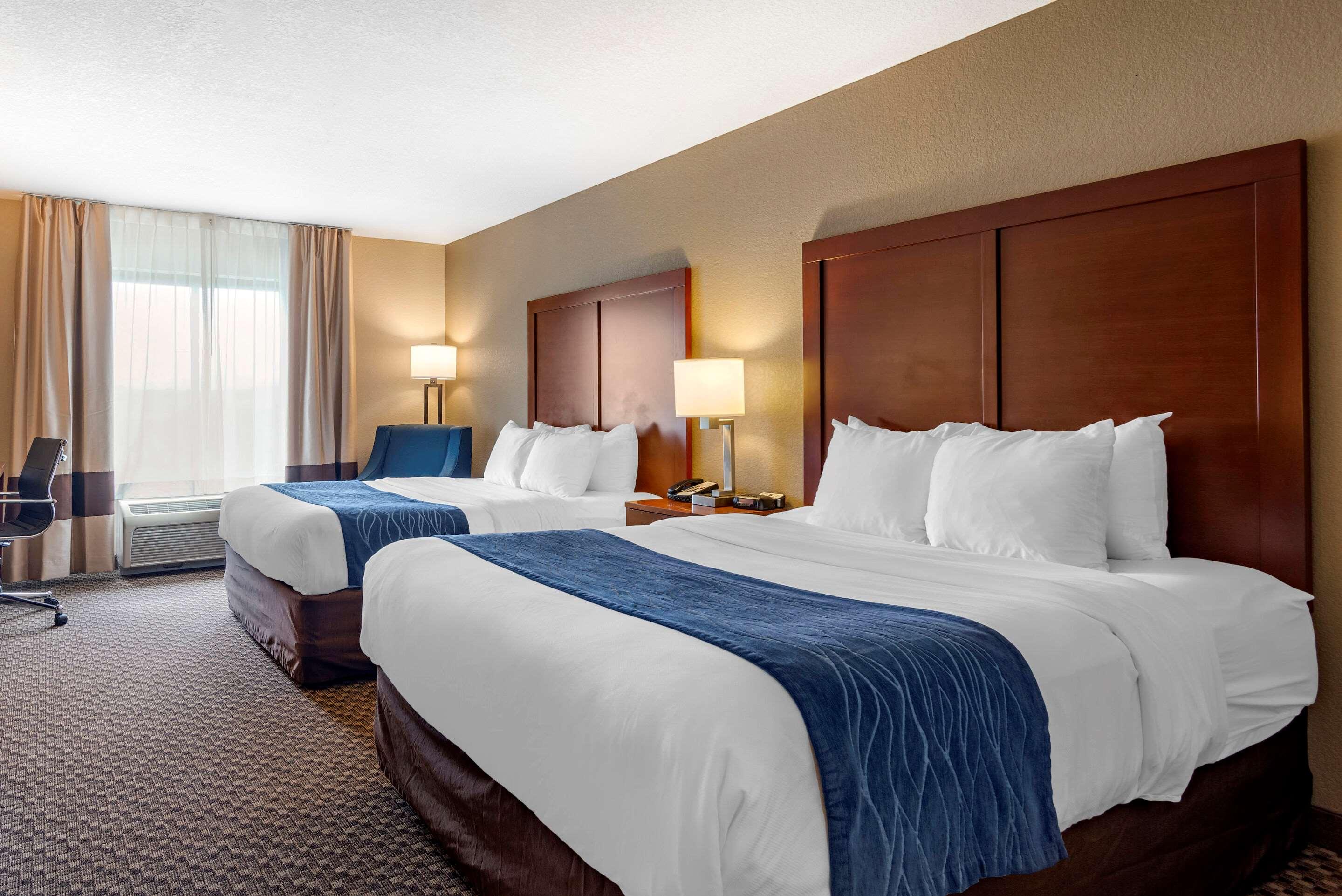 Quadruple Two Queen Beds Non Smoking