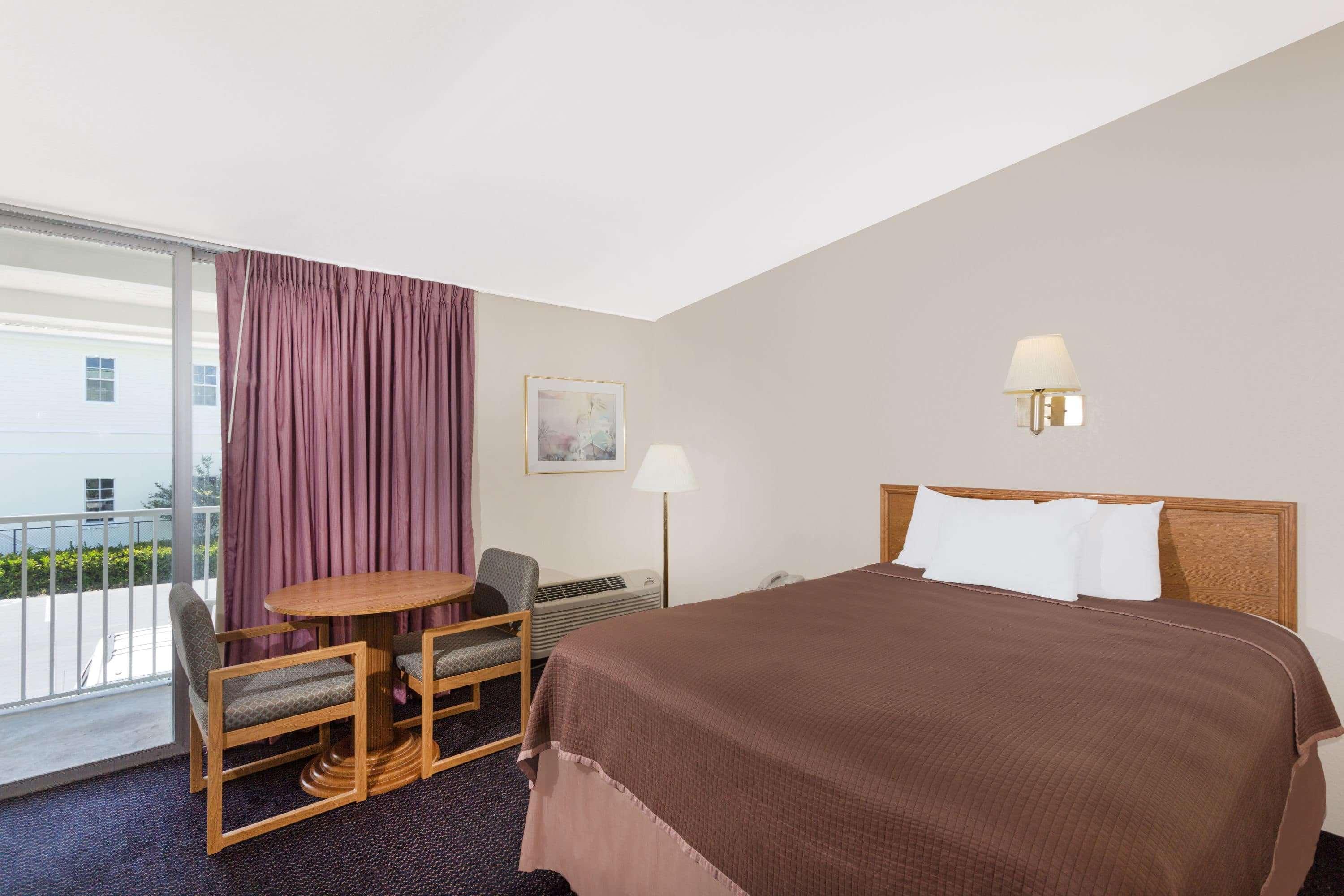 Double Queen Bed Non Smoking