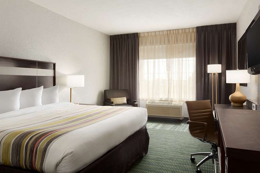 Room Accessible King Size Bed