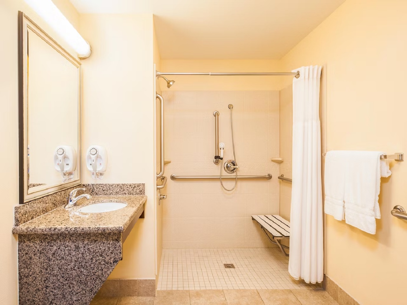 Suite Accessible-two Queen Beds