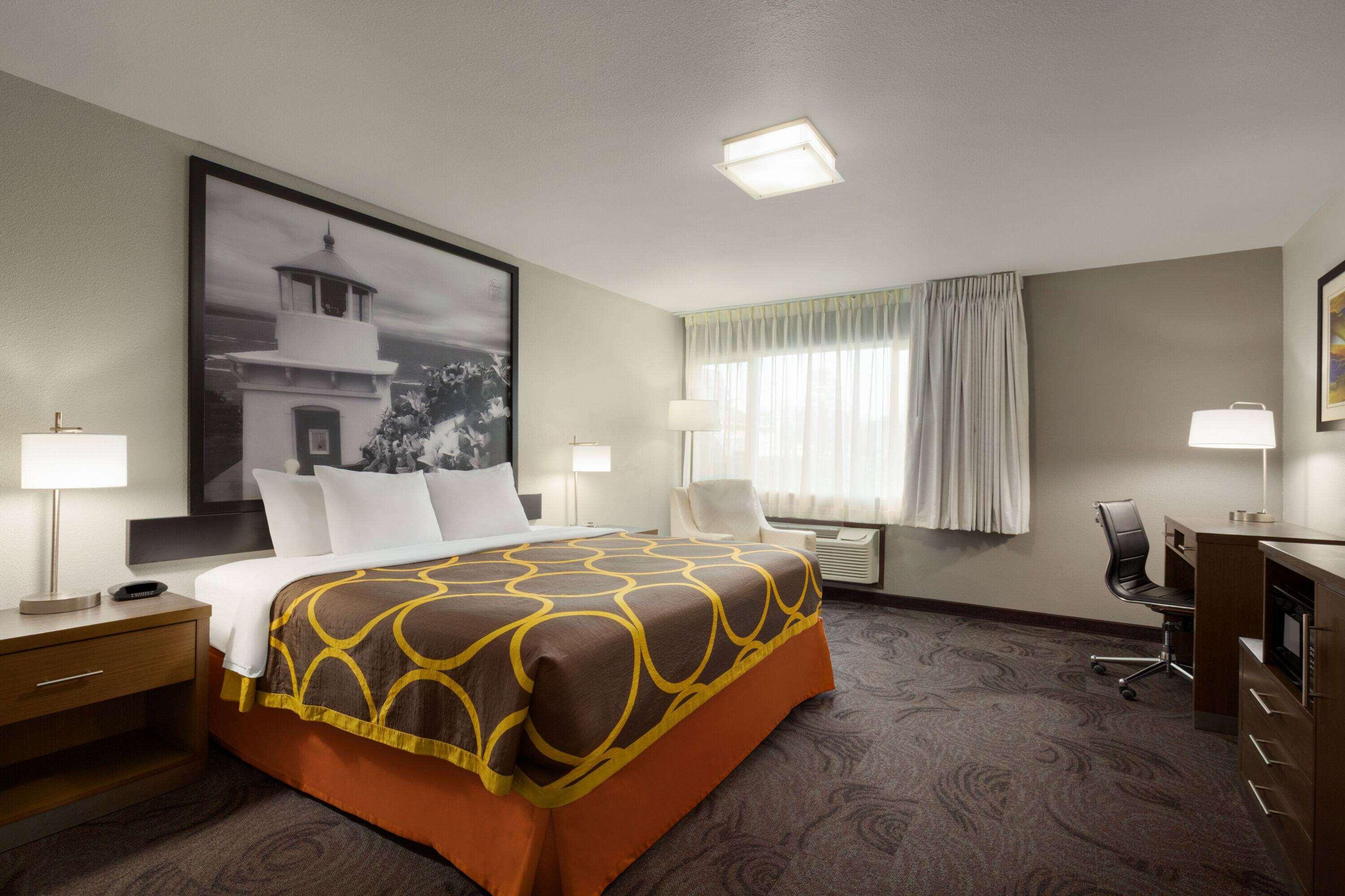 Double King Bed Non Smoking