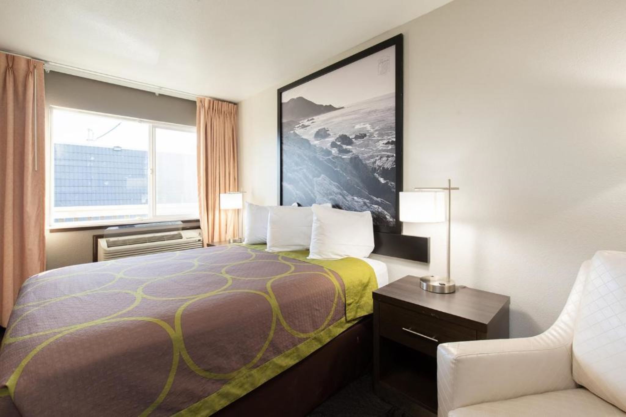 Suite Queen Size Bed