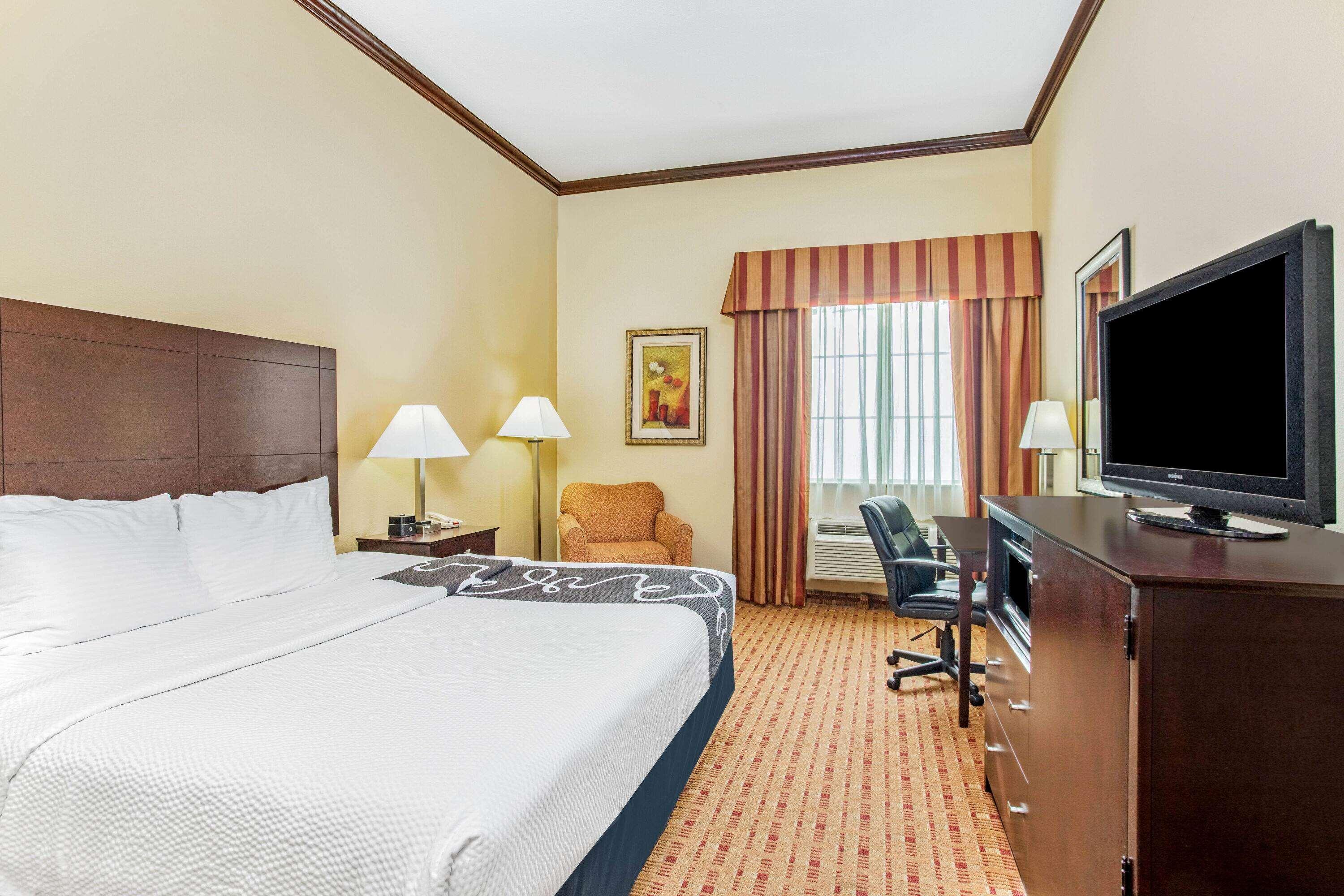 Double King Bed Non Smoking