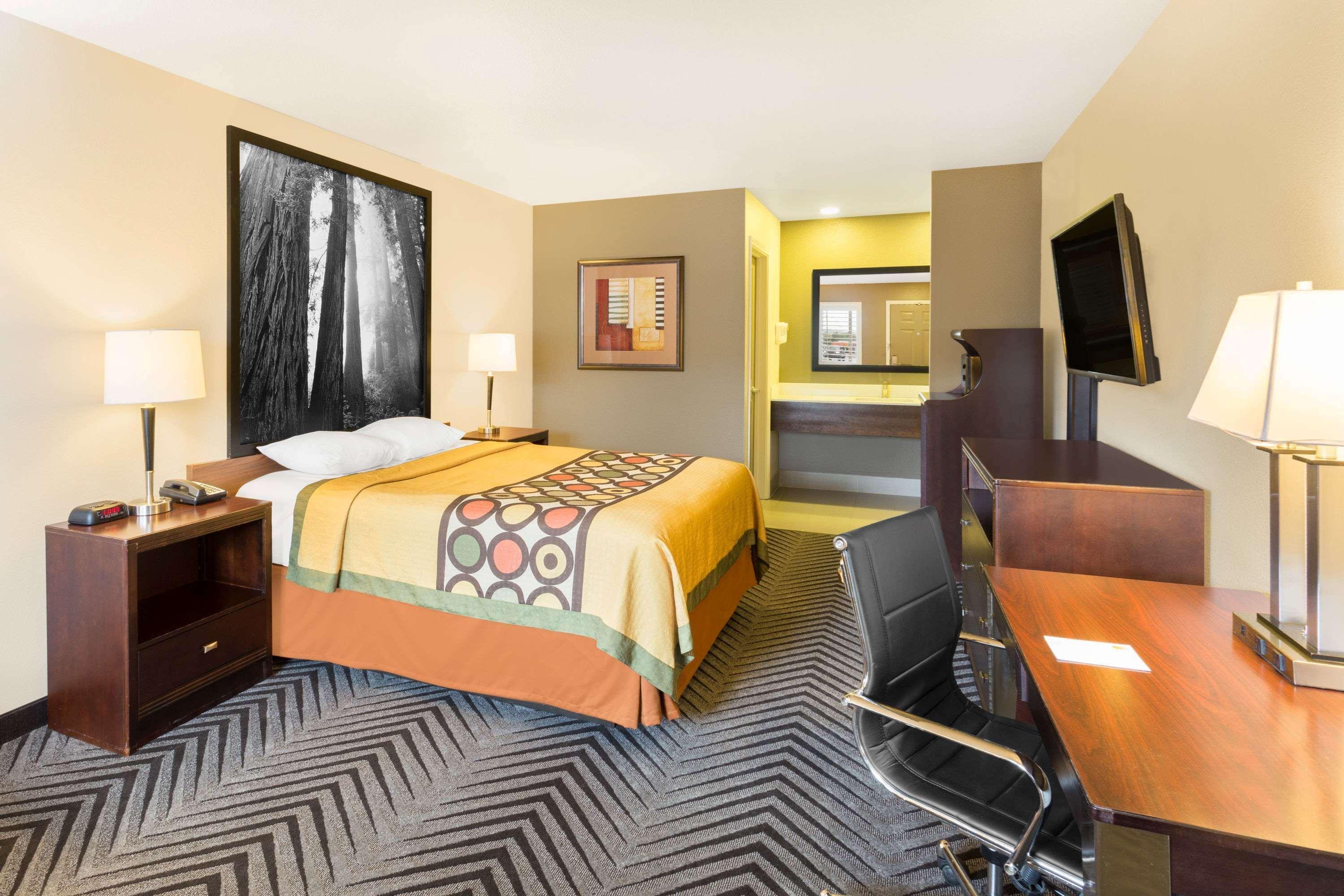 Double Queen Size Bed