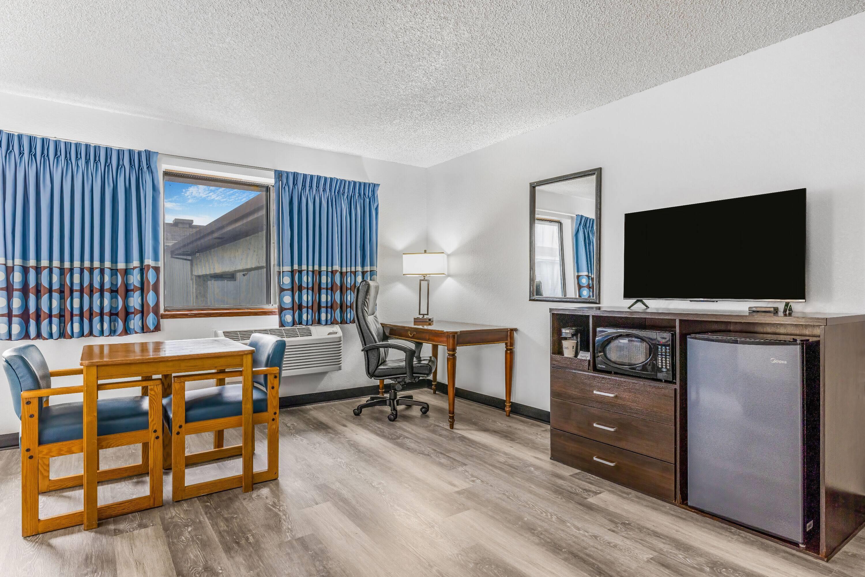 Room King Bed Non Smoking