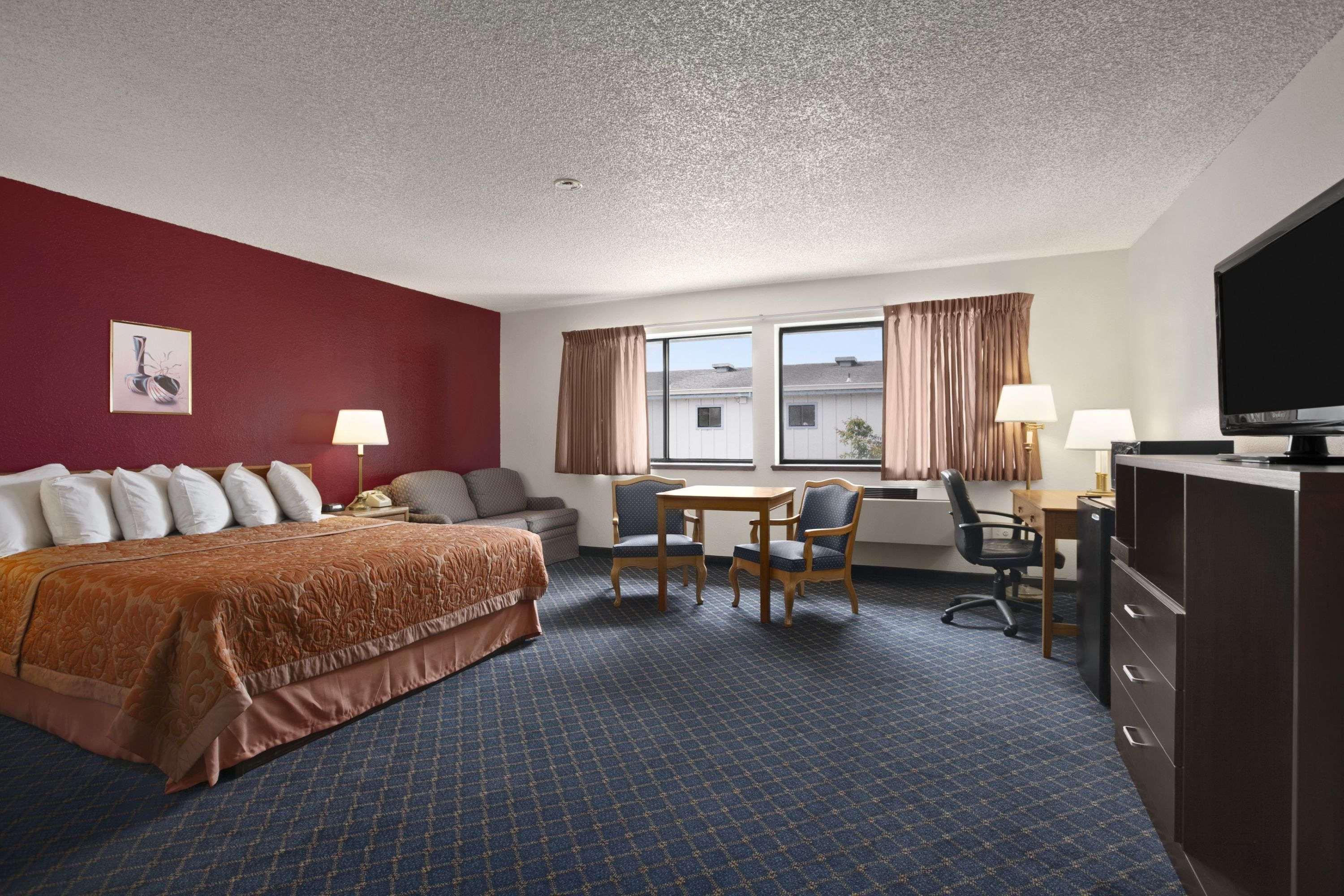 Room King Bed Non Smoking