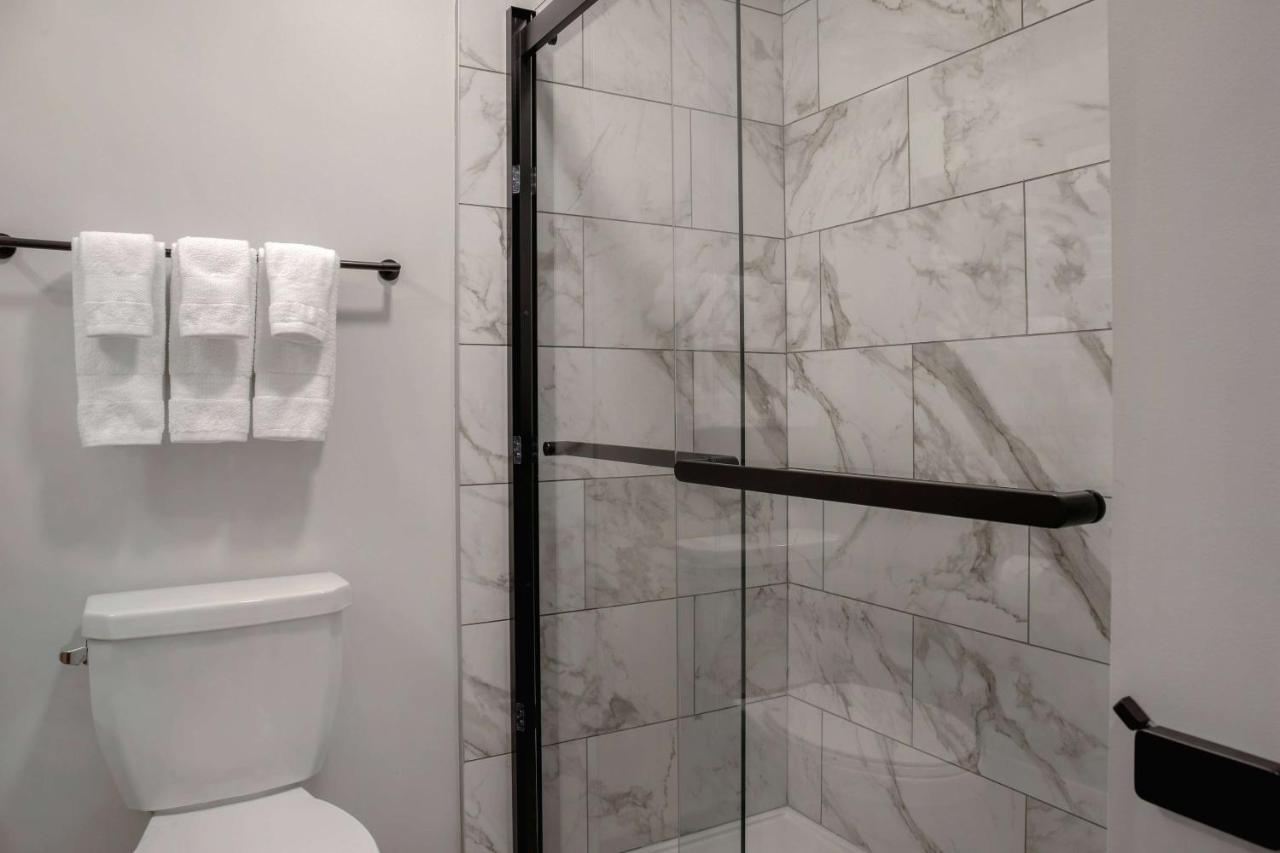 Double Two Queen Beds