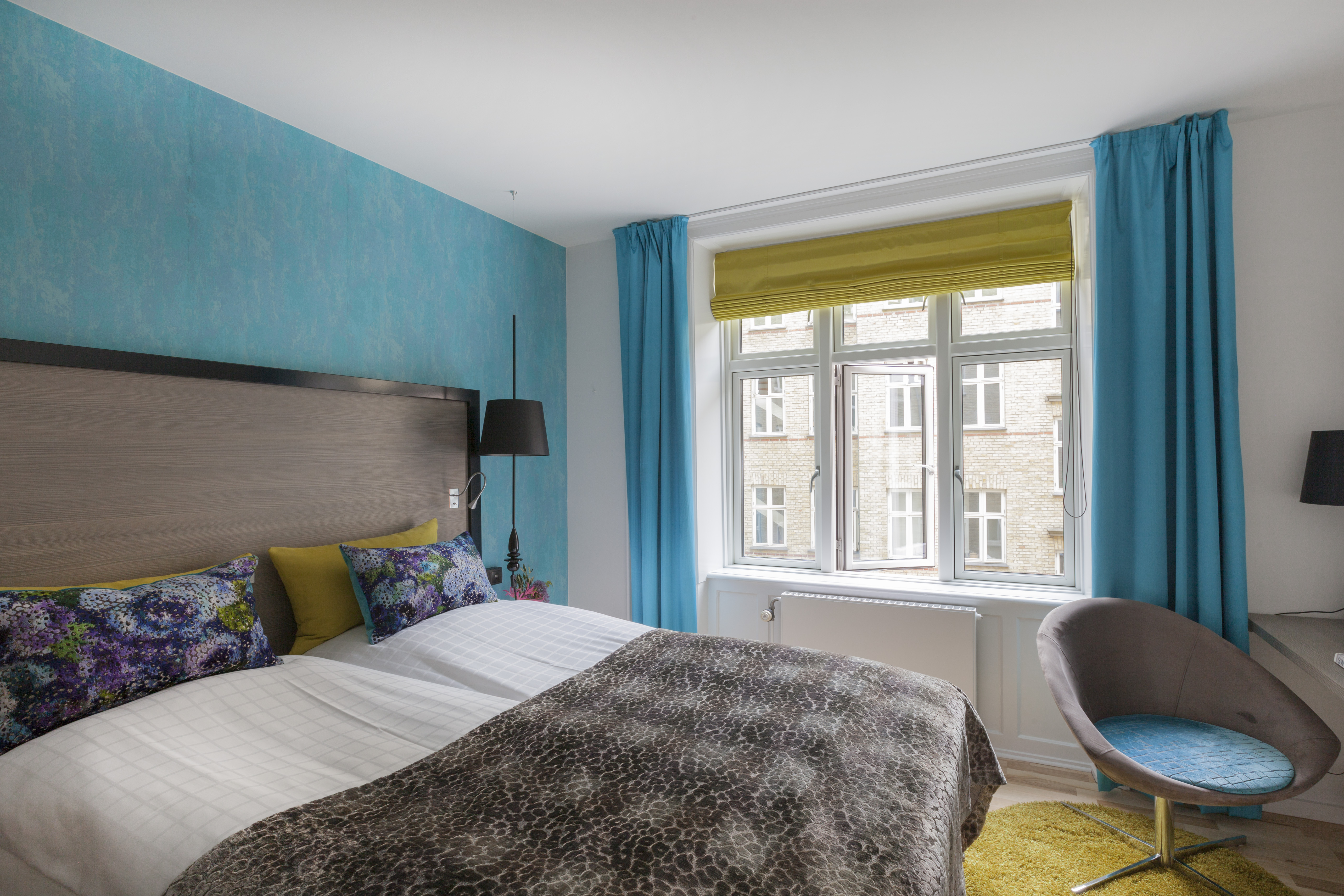 Double or Twin Standard