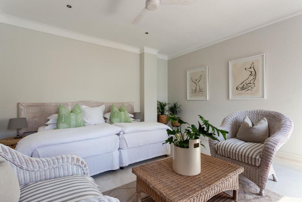 Double Pool View One Bedroom