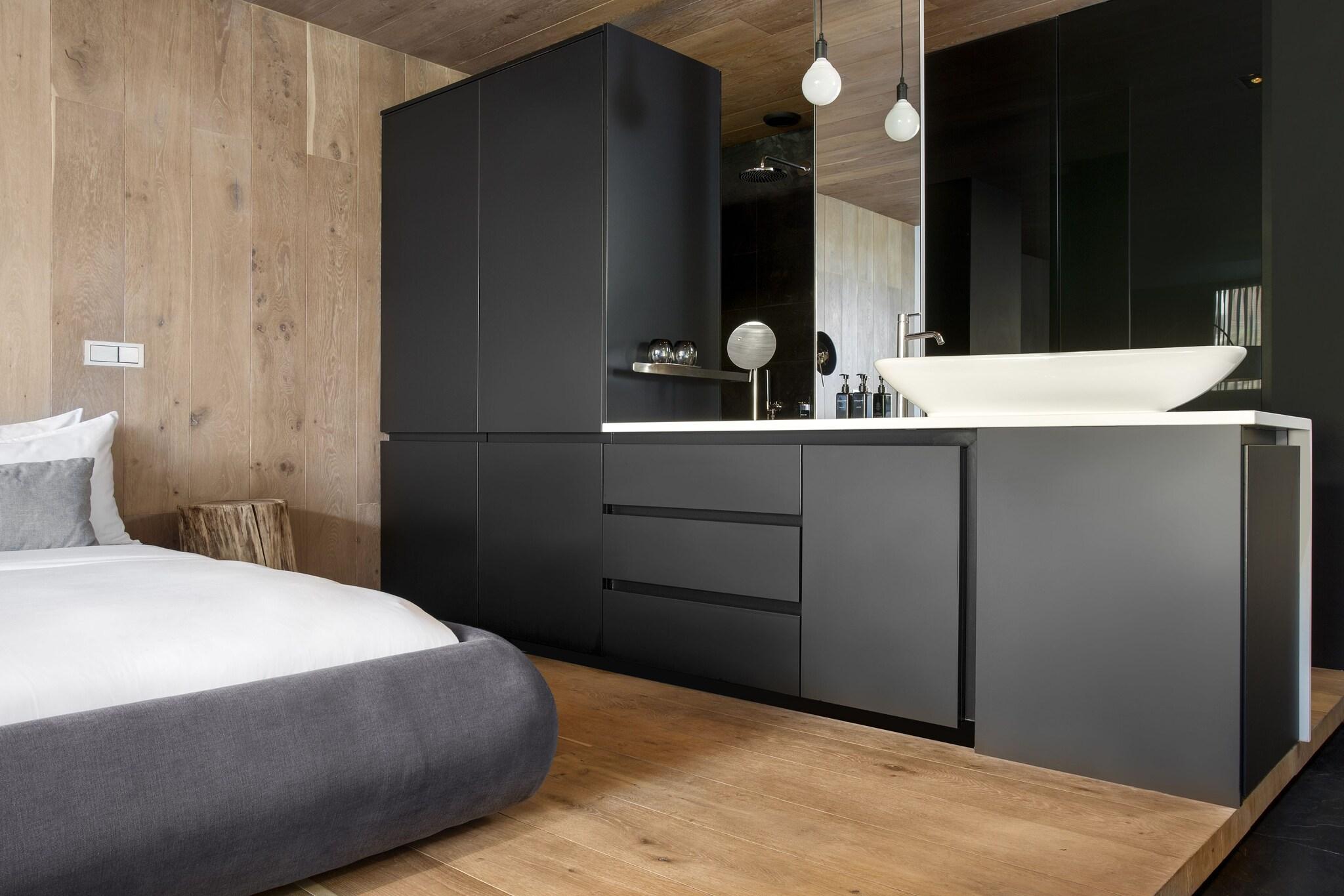 Double King Size Bed