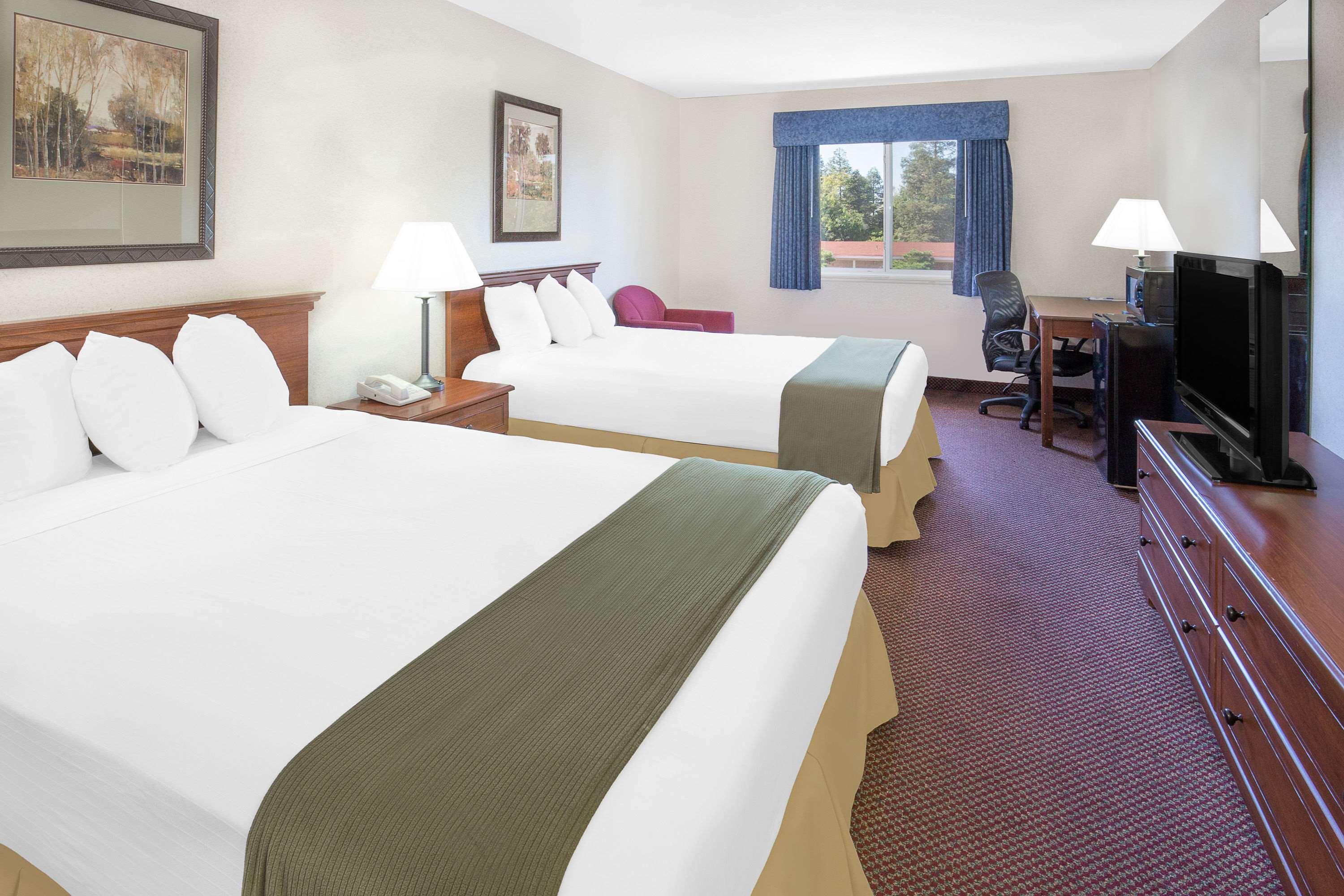 Room Two Double Beds