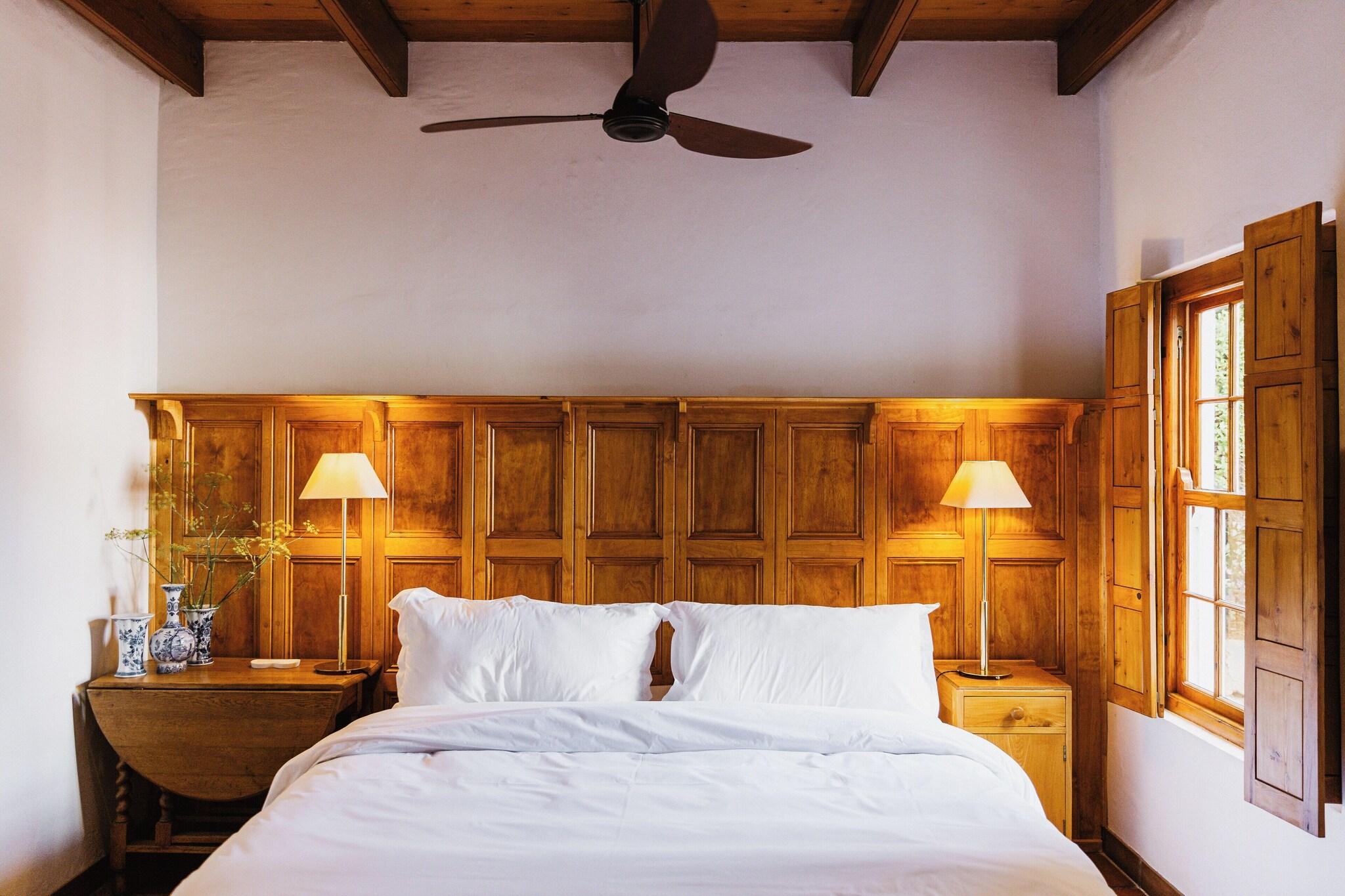 Suite Pool View King Bed