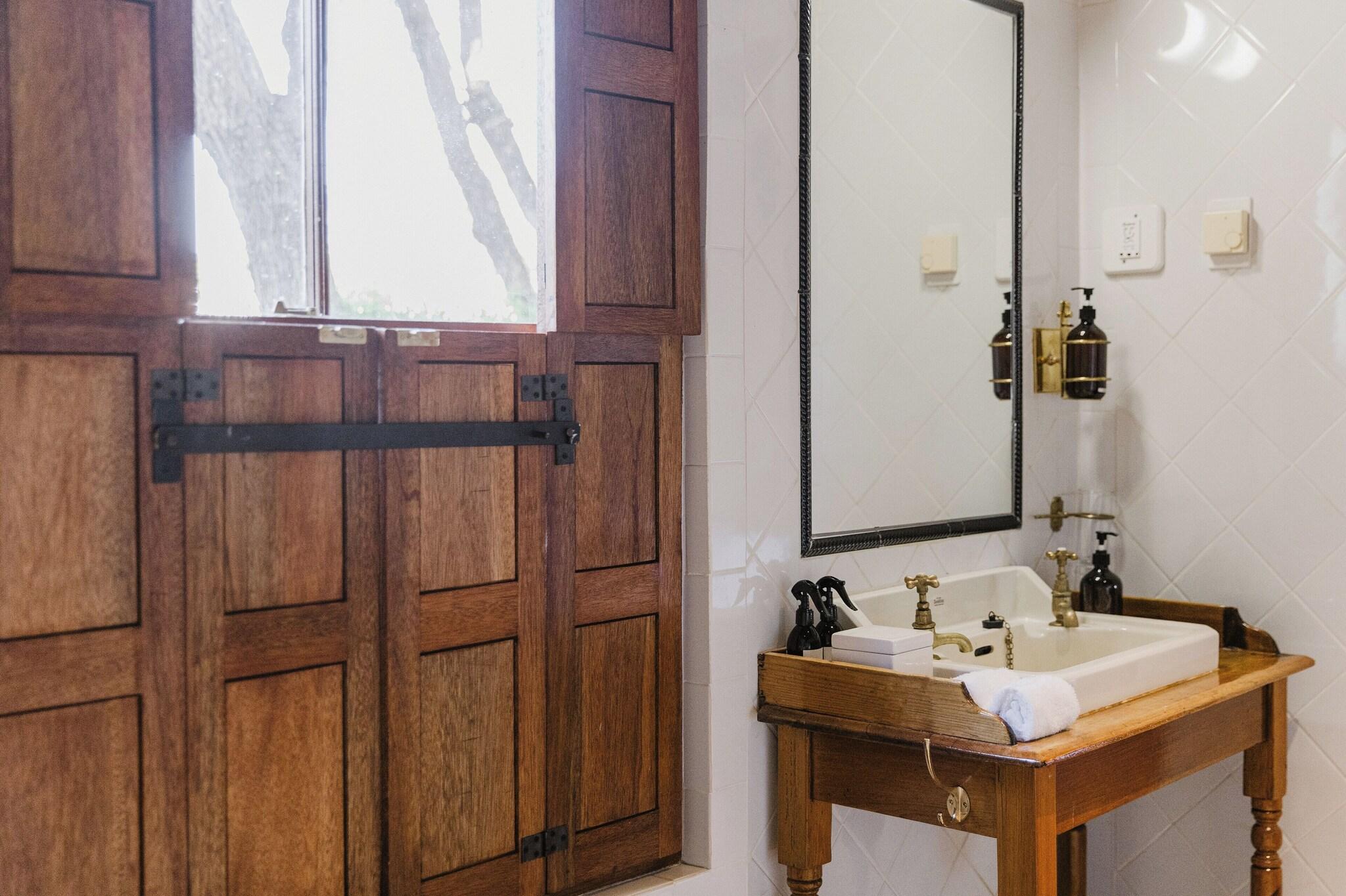 Double King Bed Non Smoking