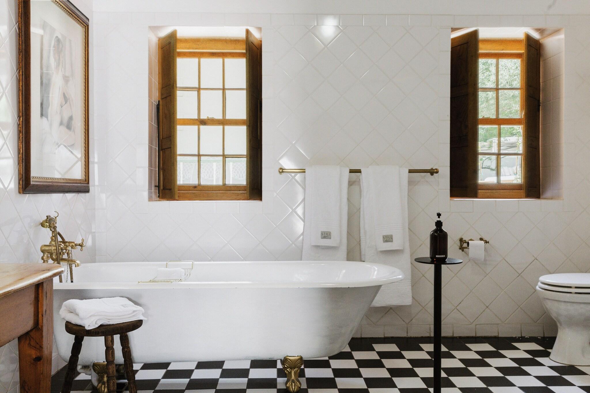 Double King Bed Non Smoking