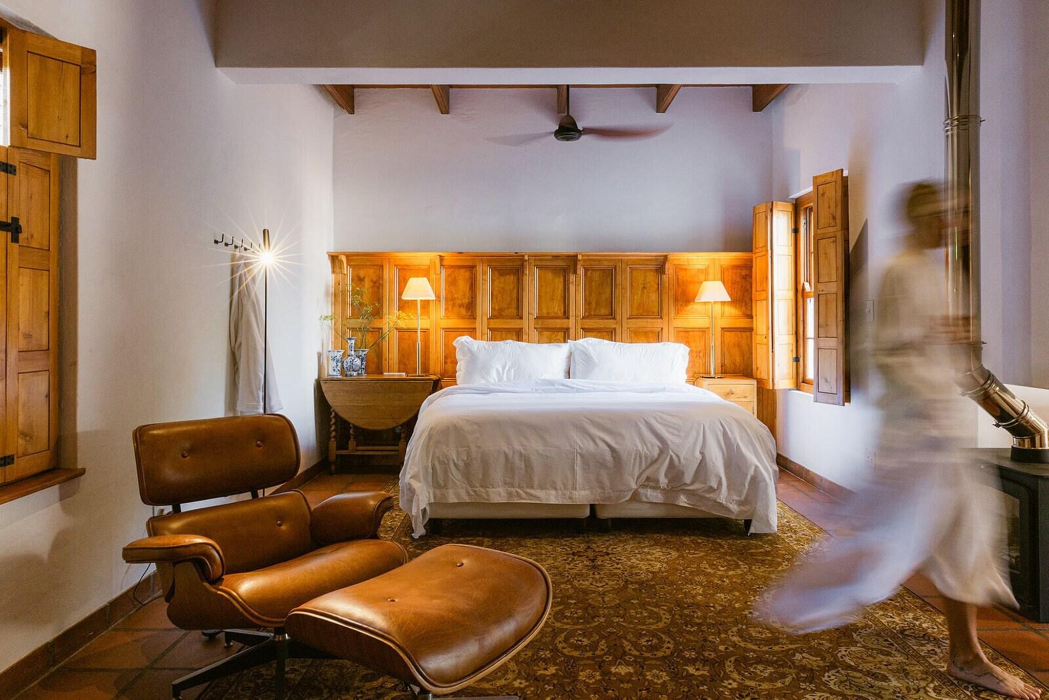 Suite Pool View King Bed