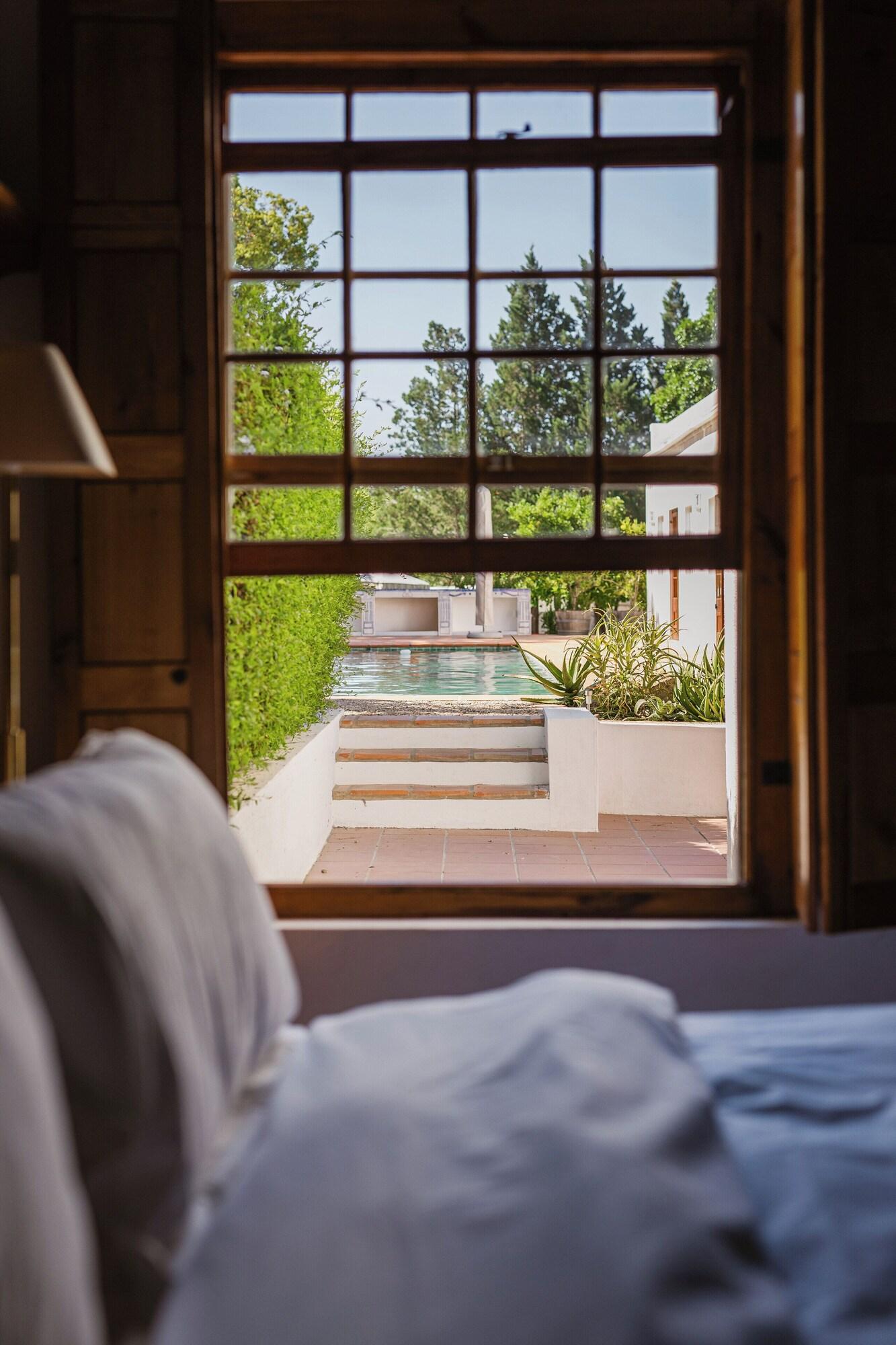 Suite Pool View King Bed