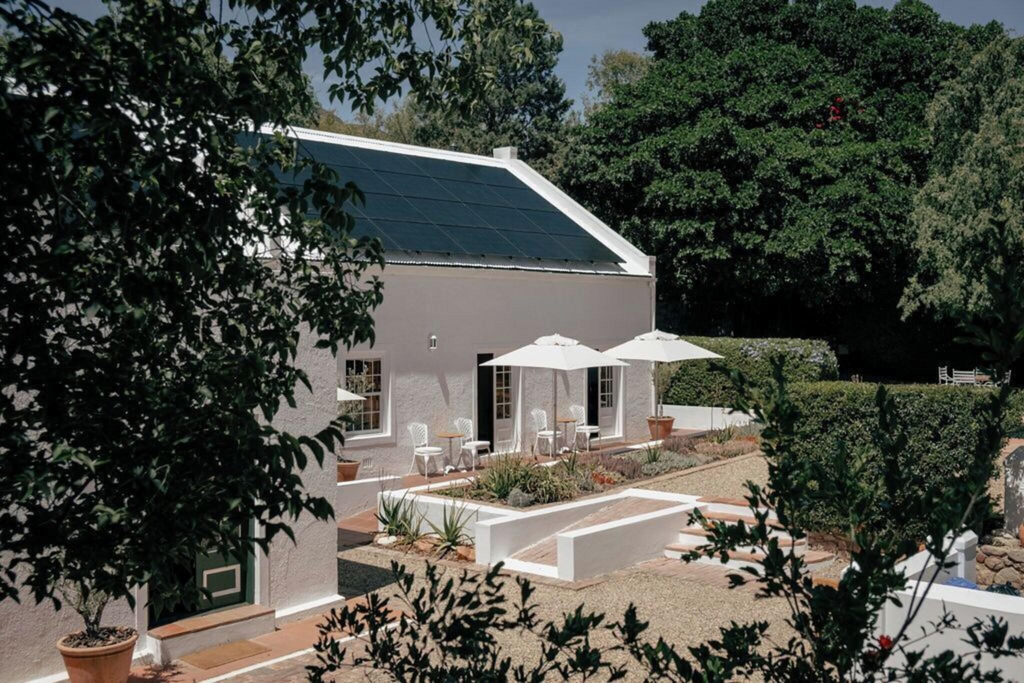 Suite Pool View King Bed