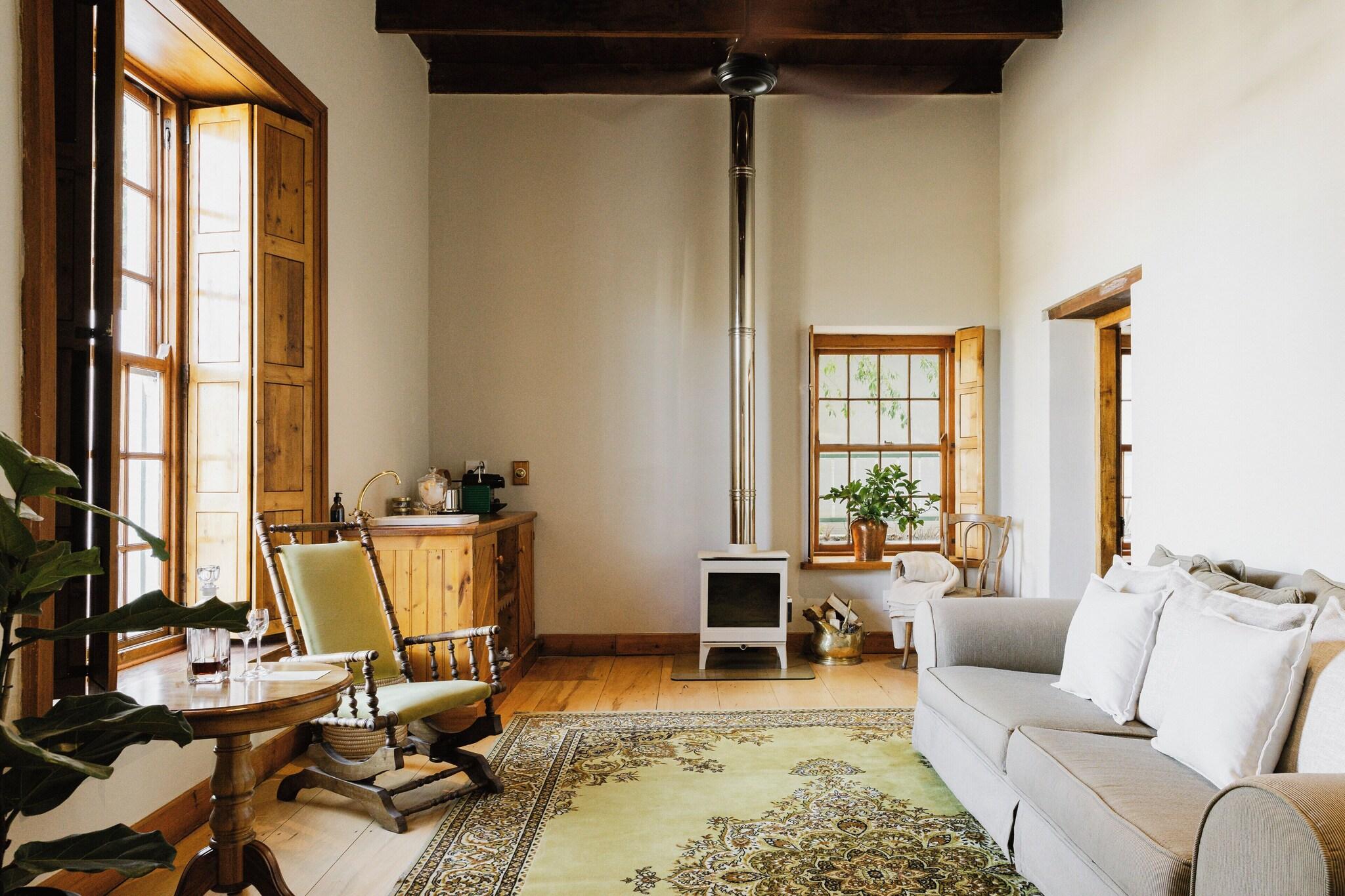 Suite Pool View King Bed