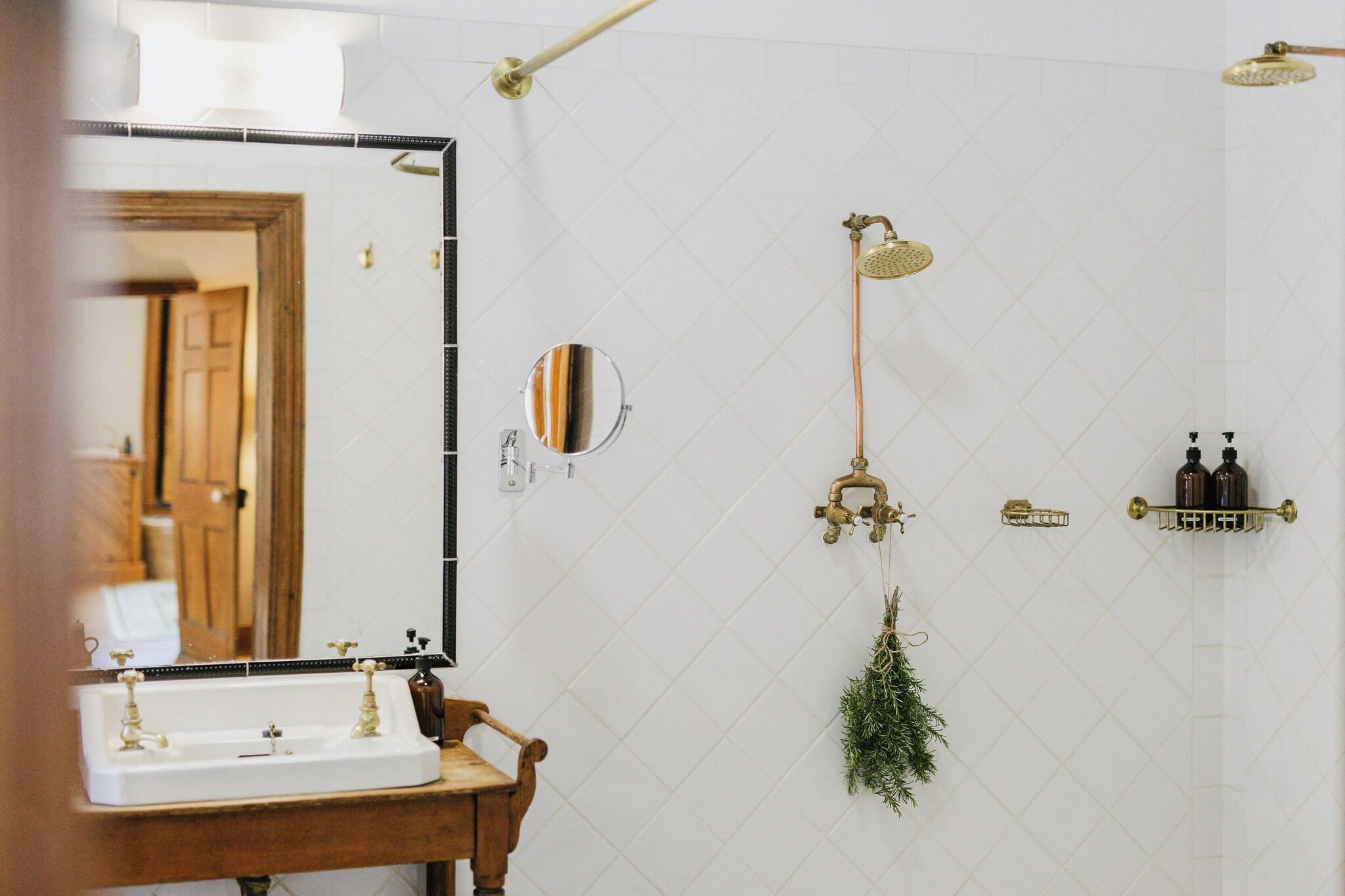 Suite Pool View King Bed