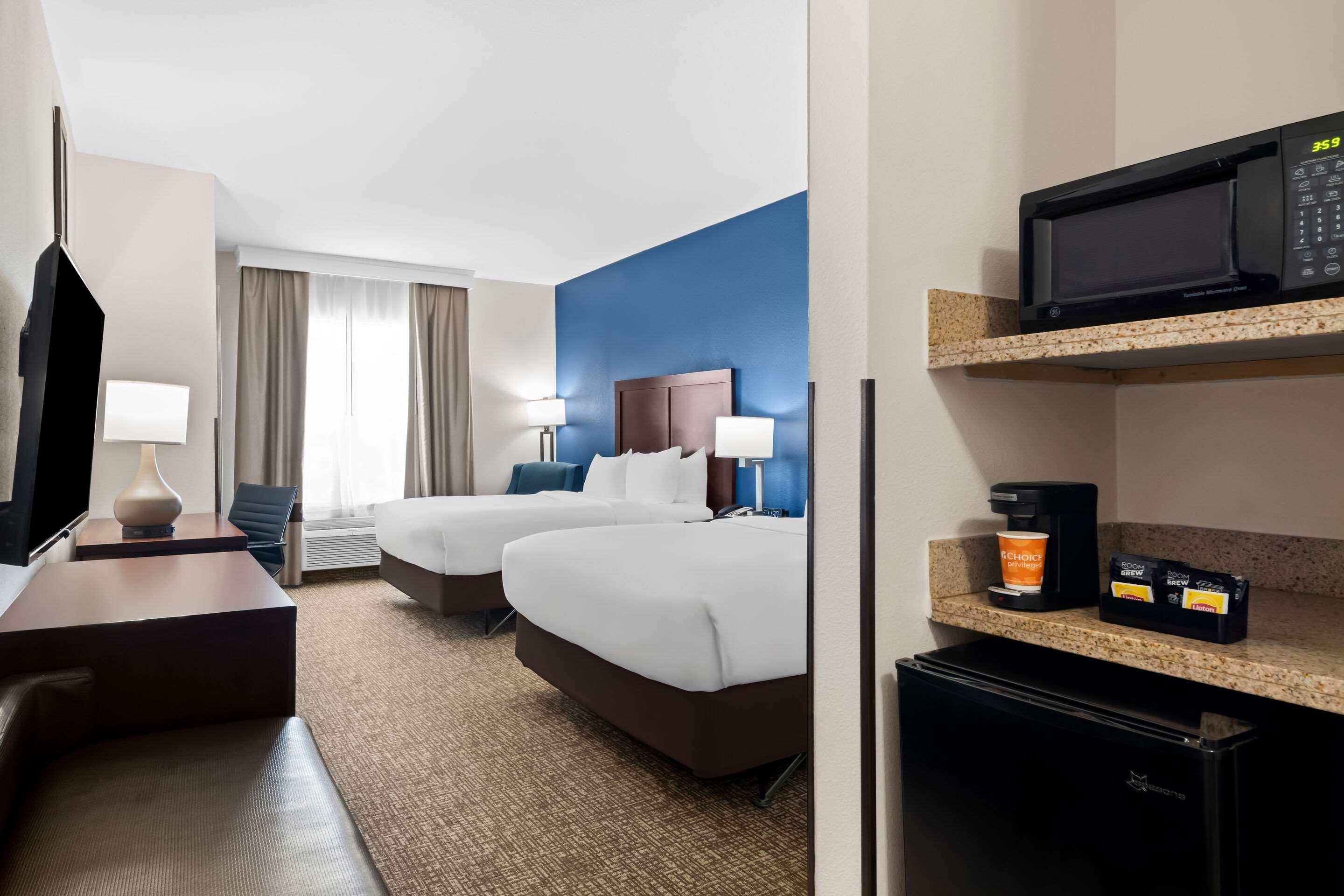 Double Two Queen Beds Non Smoking