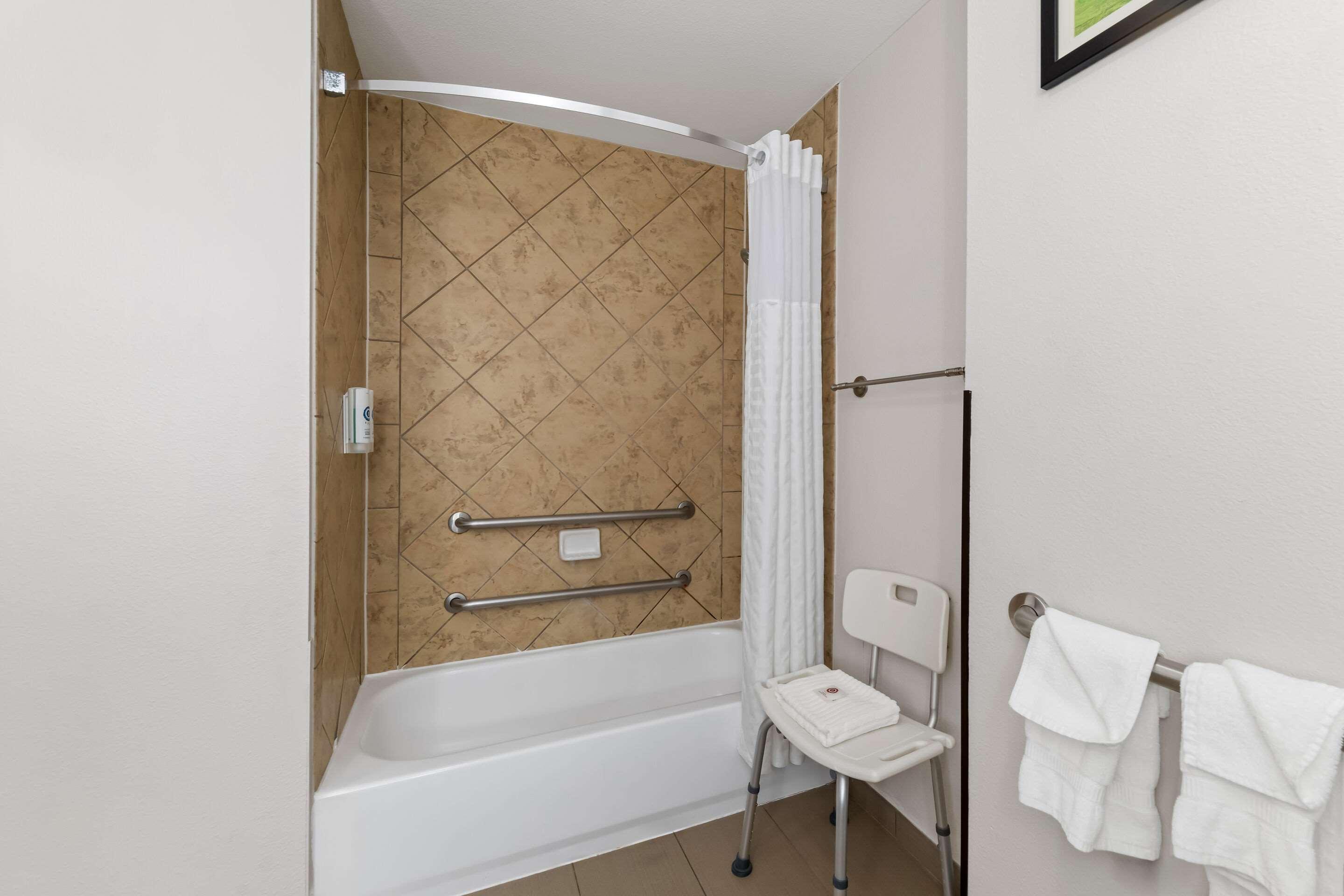 Double Two Queen Beds Non Smoking