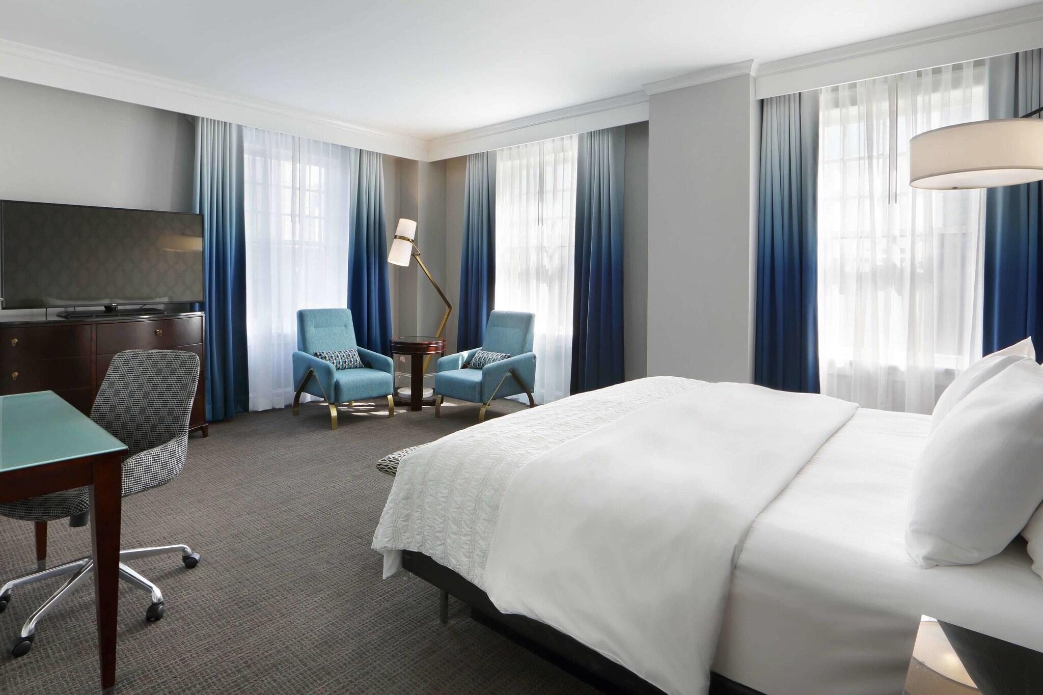 Double Deluxe King Bed