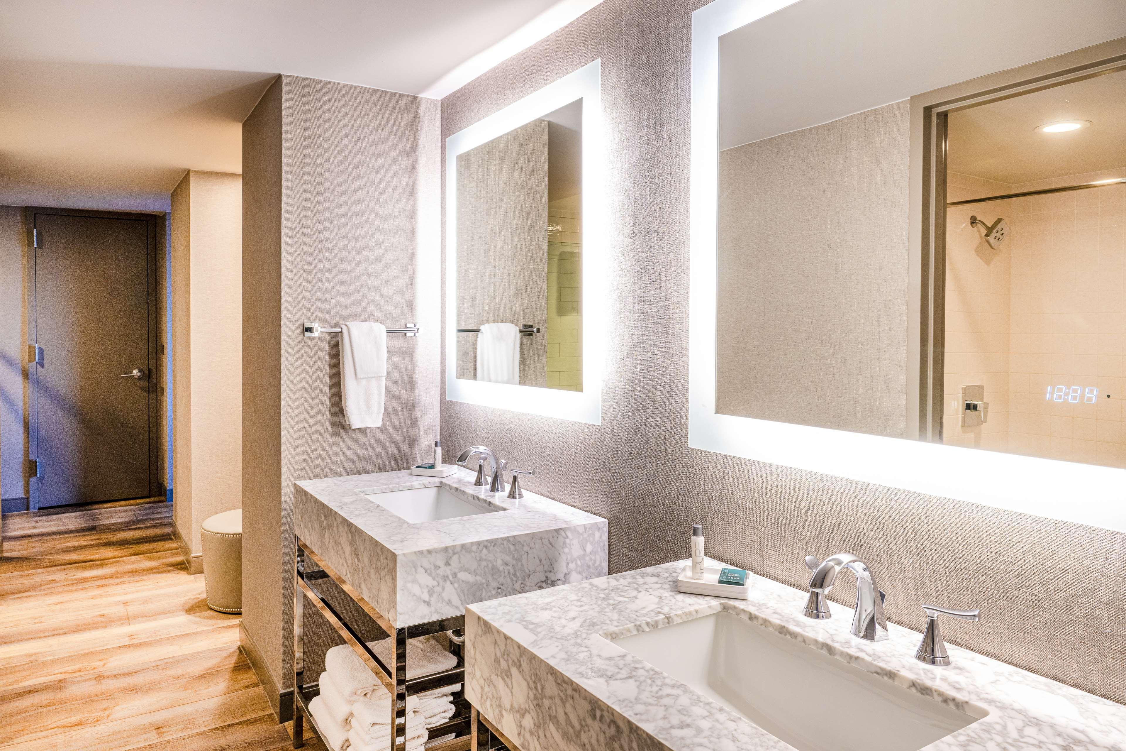 Studio King Size Bed