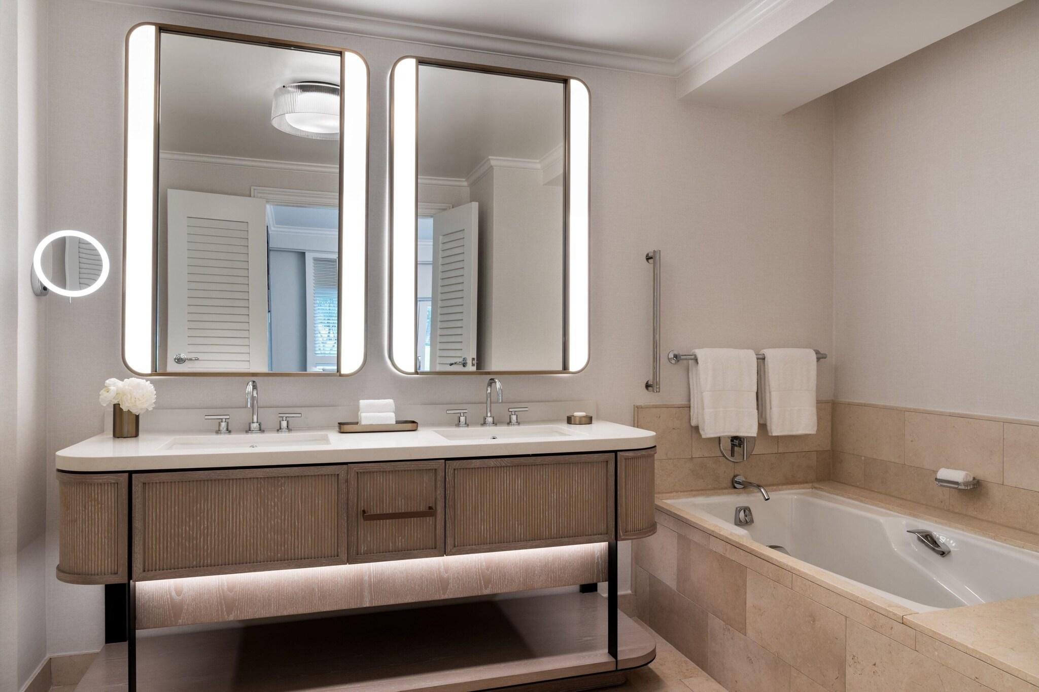 Suite Premier King Bed