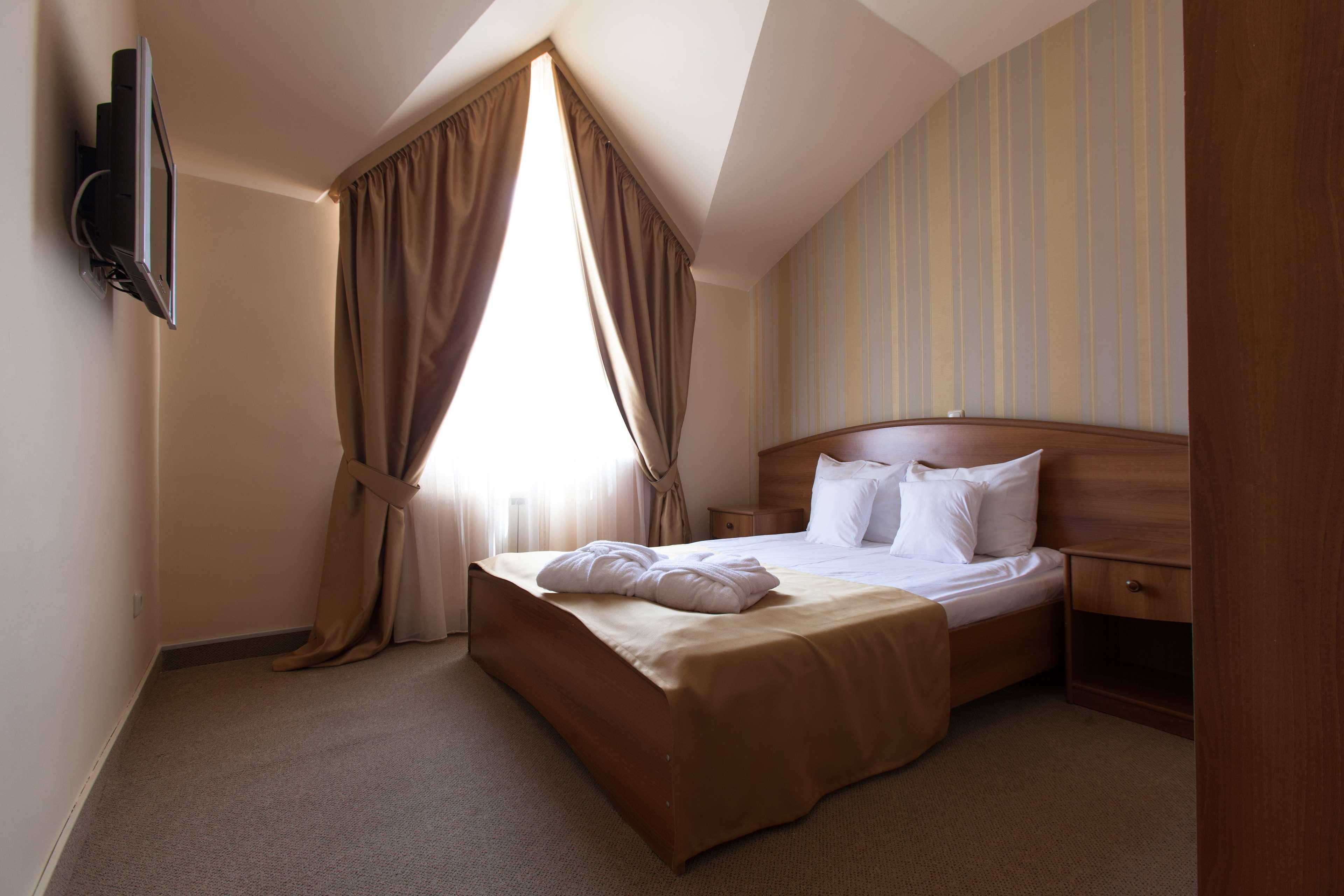 Suite Queen Size Bed