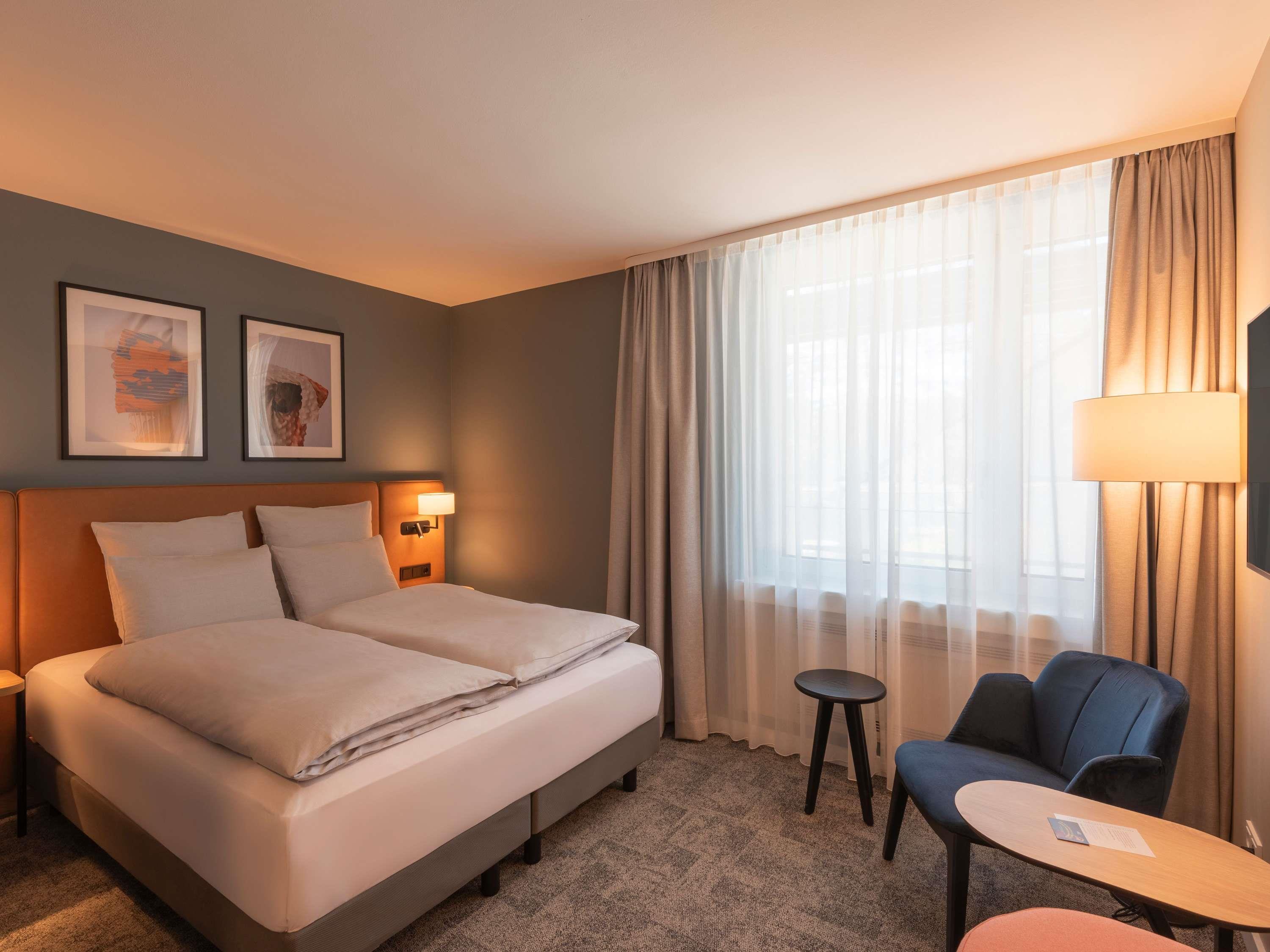 Double Queen Size Bed