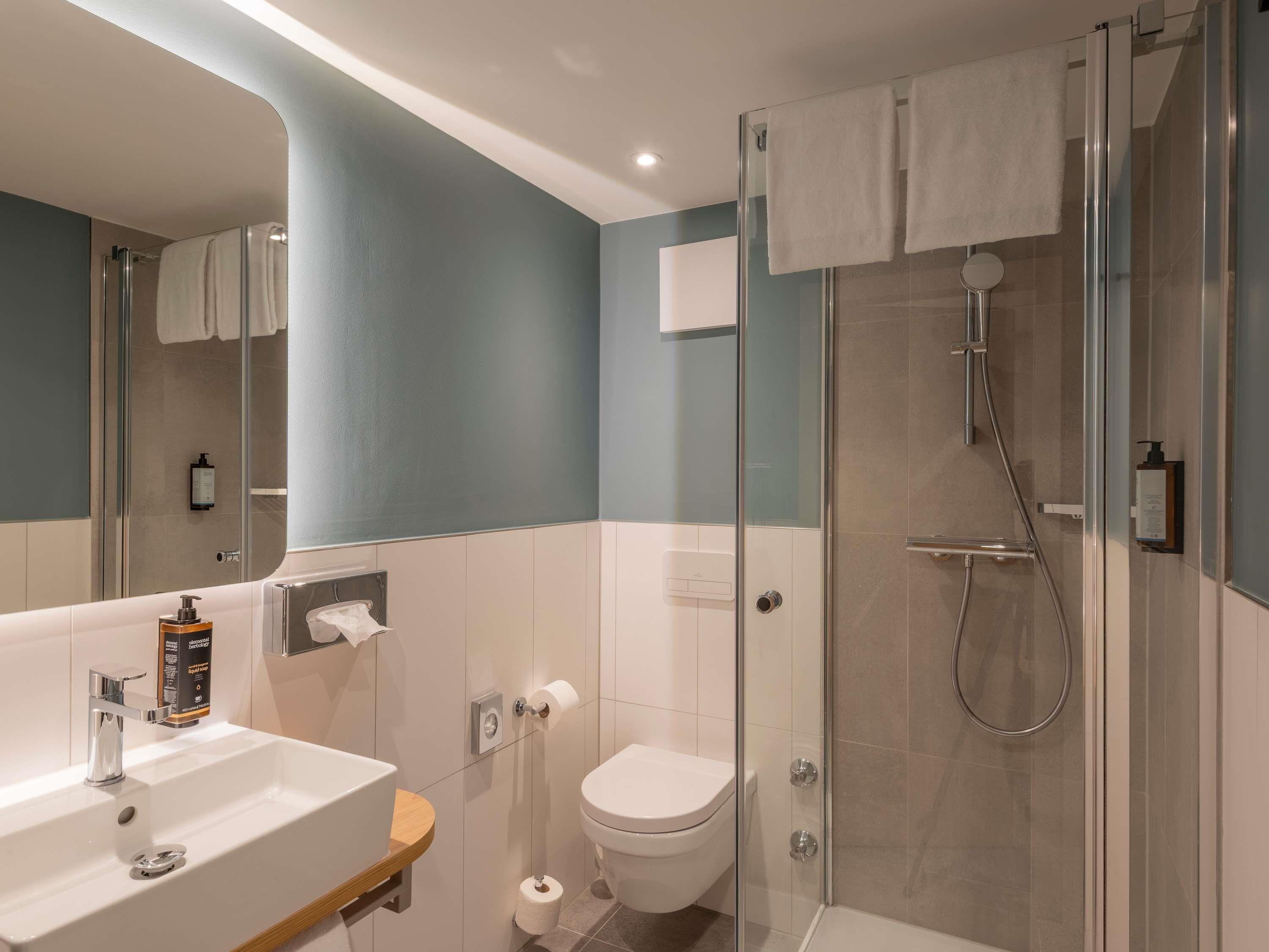 Double Queen Size Bed