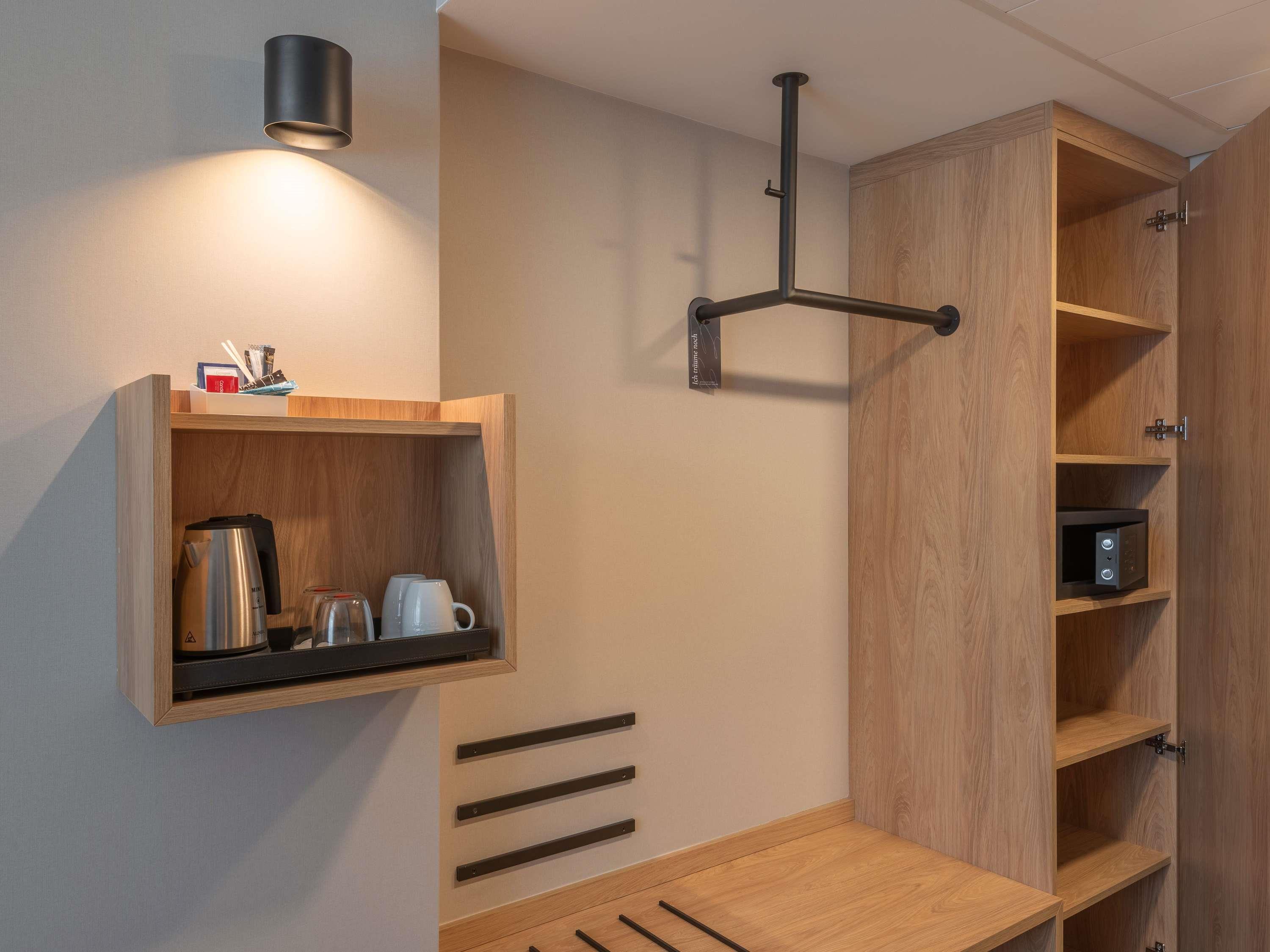 Double Queen Size Bed